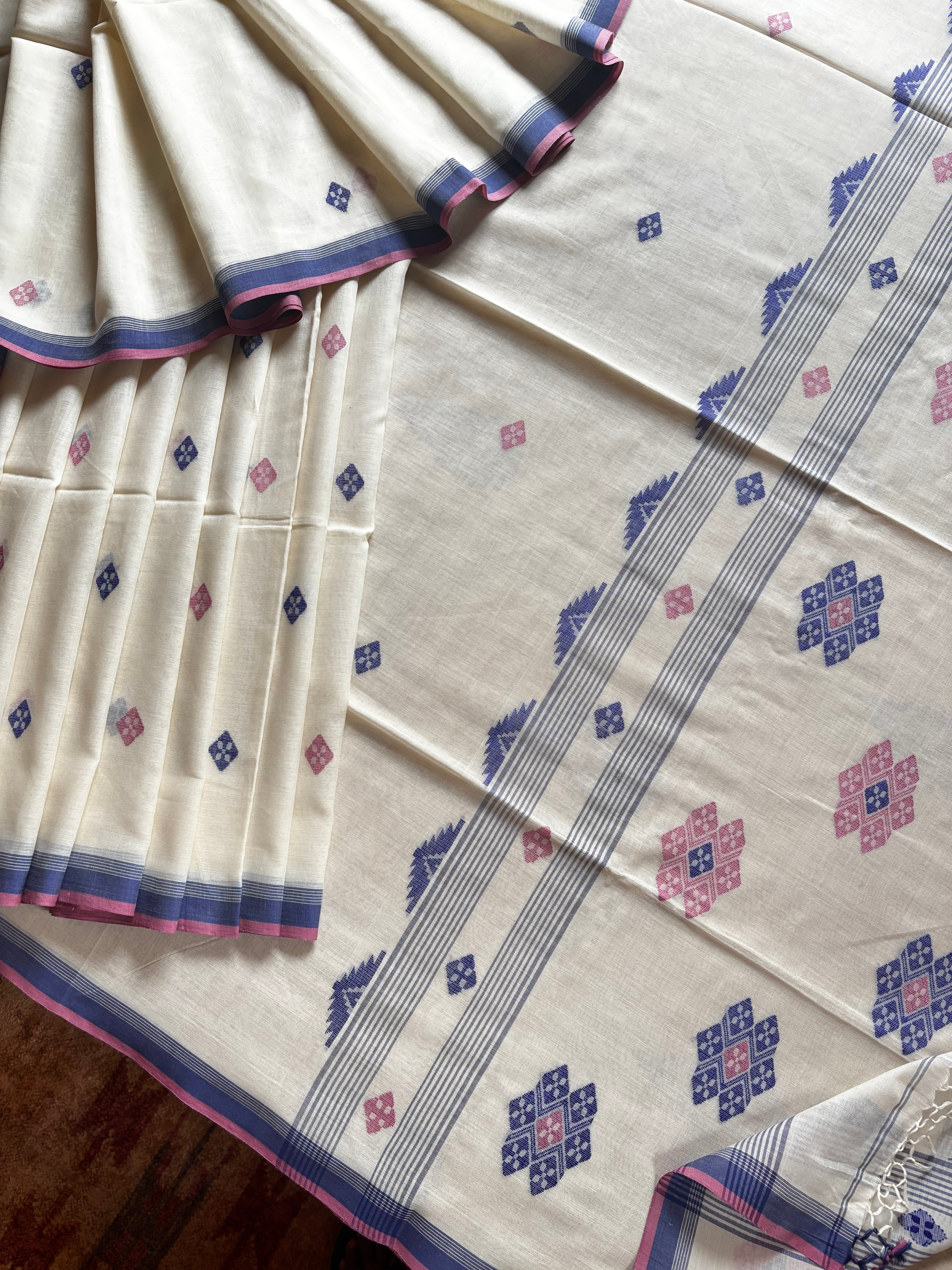 Handwoven Cream Colour Cotton Jamdani Saree