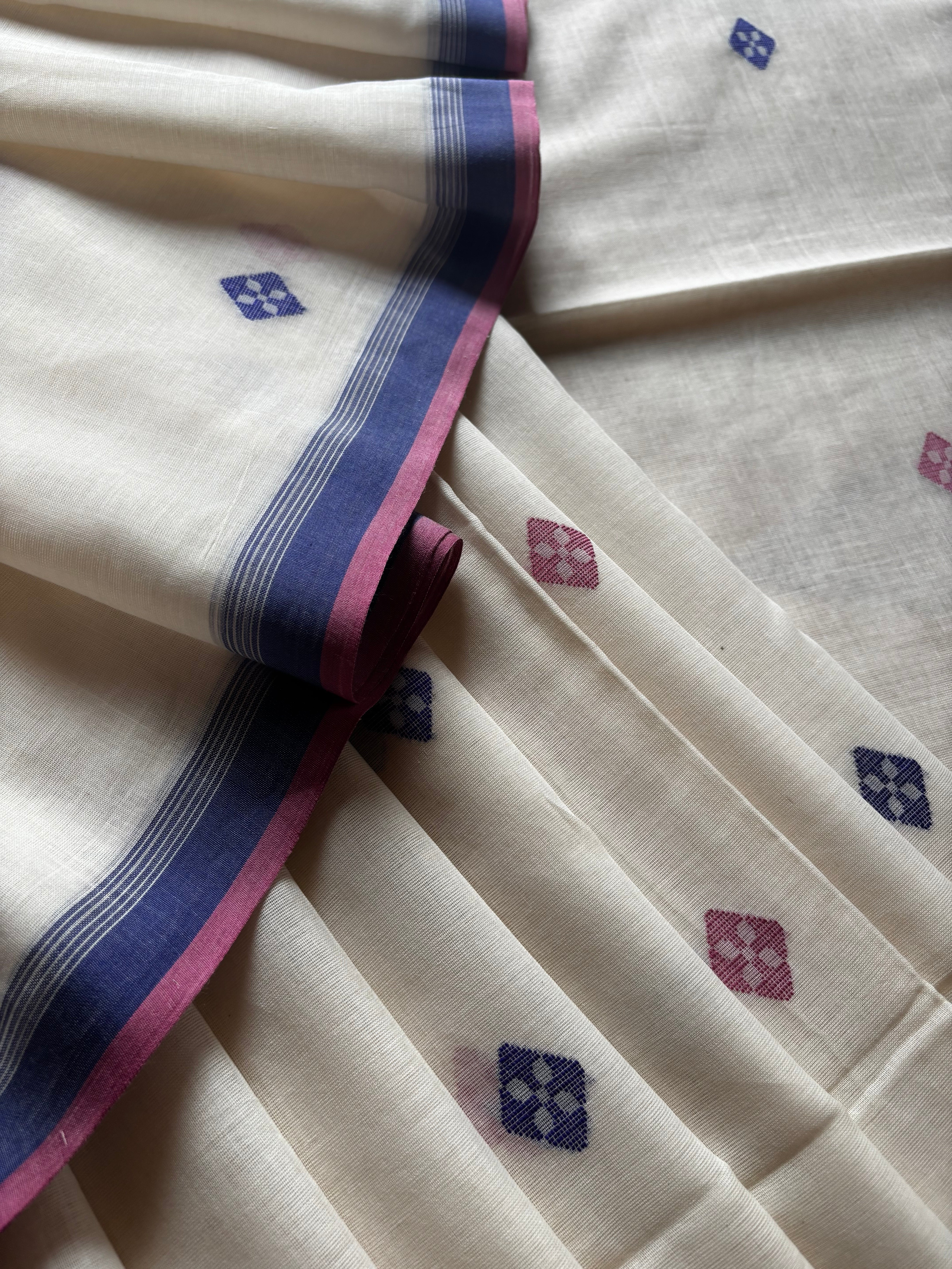 Handwoven Cream Colour Cotton Jamdani Saree