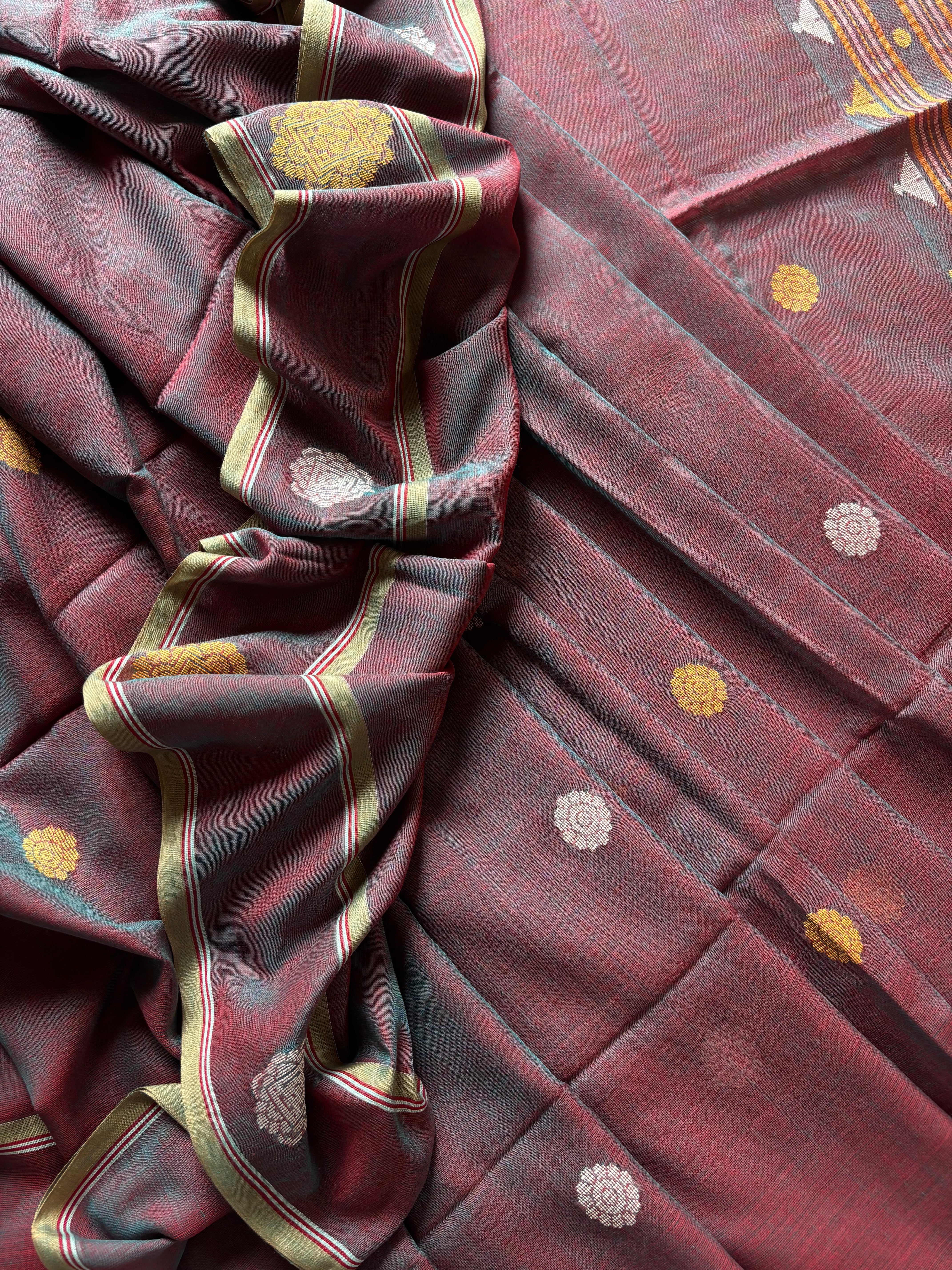 Handwoven Red Rama Green Dual Toned Cotton Jamdani Saree