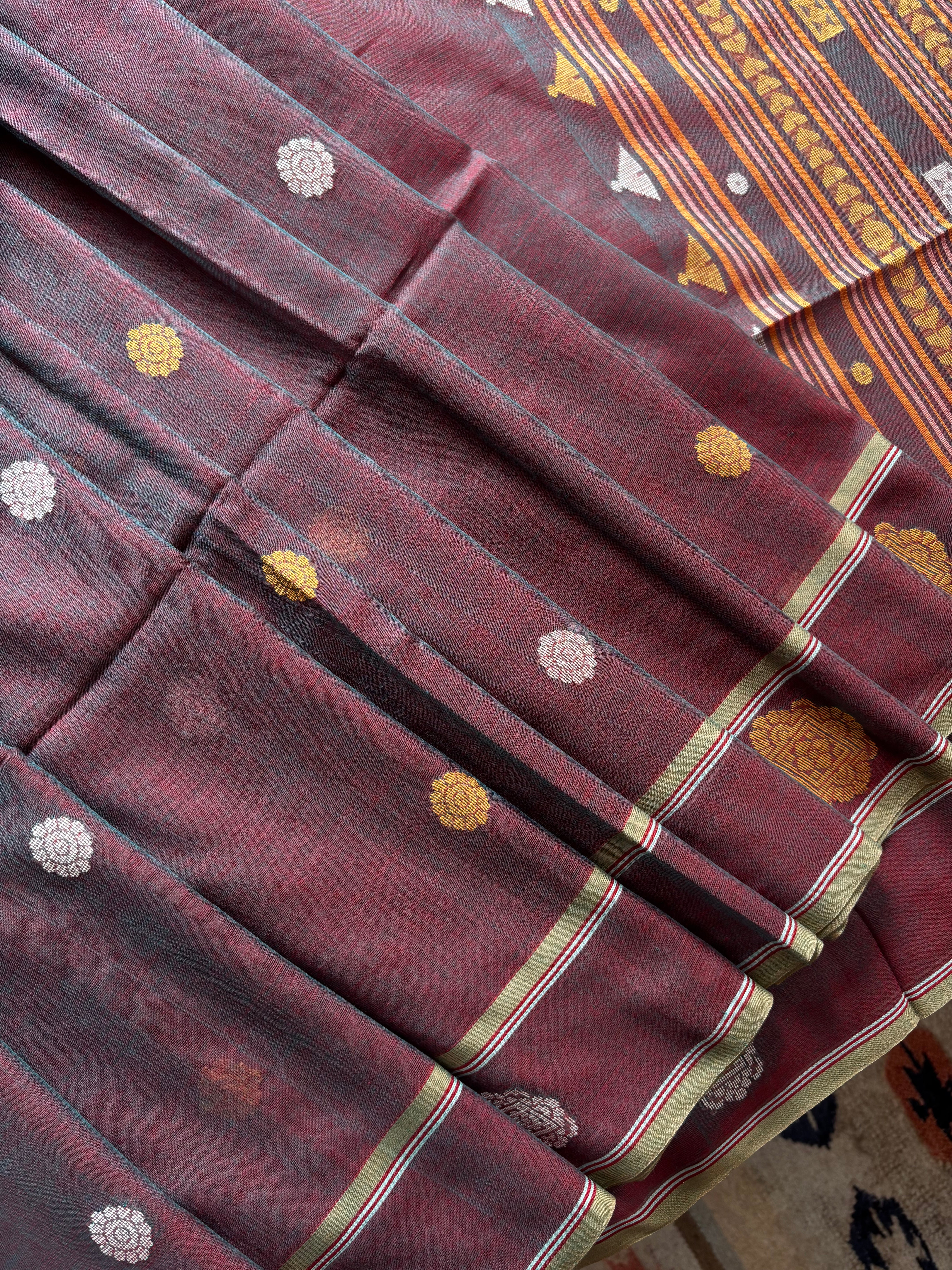 Handwoven Red Rama Green Dual Toned Cotton Jamdani Saree