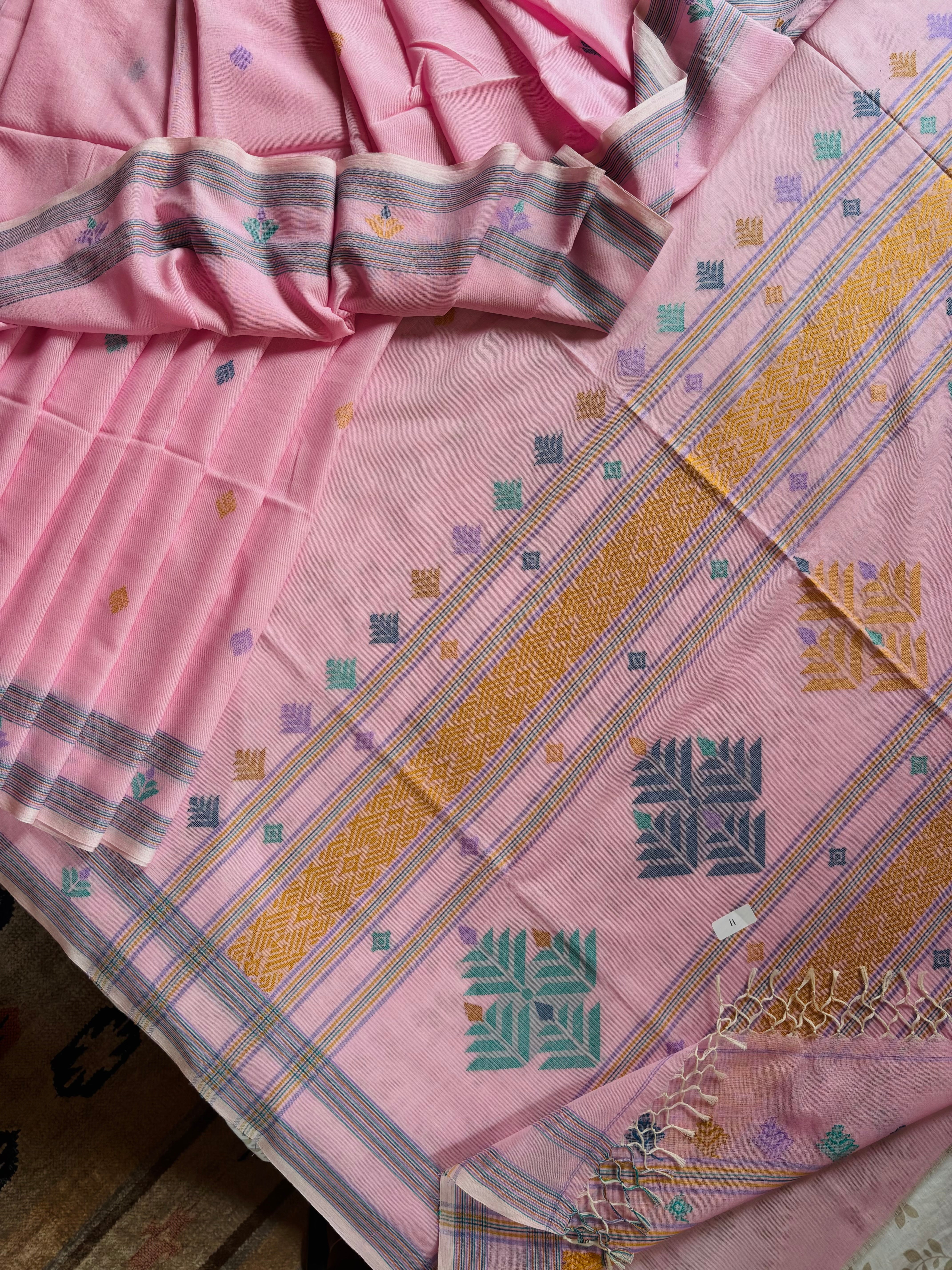 Handwoven Pink Colour Cotton Jamdani Saree