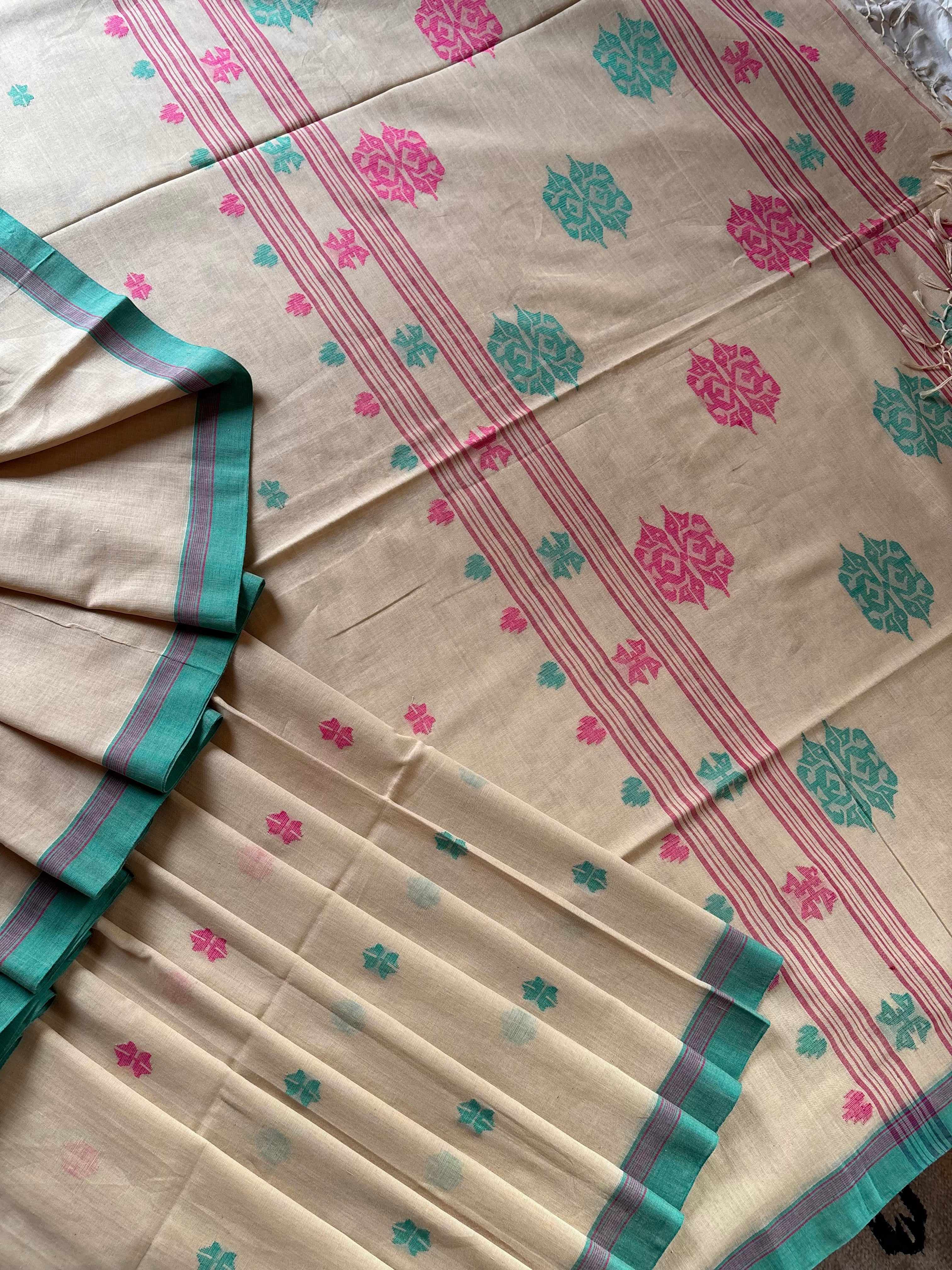 Handwoven Beige Colour Cotton Jamdani Saree
