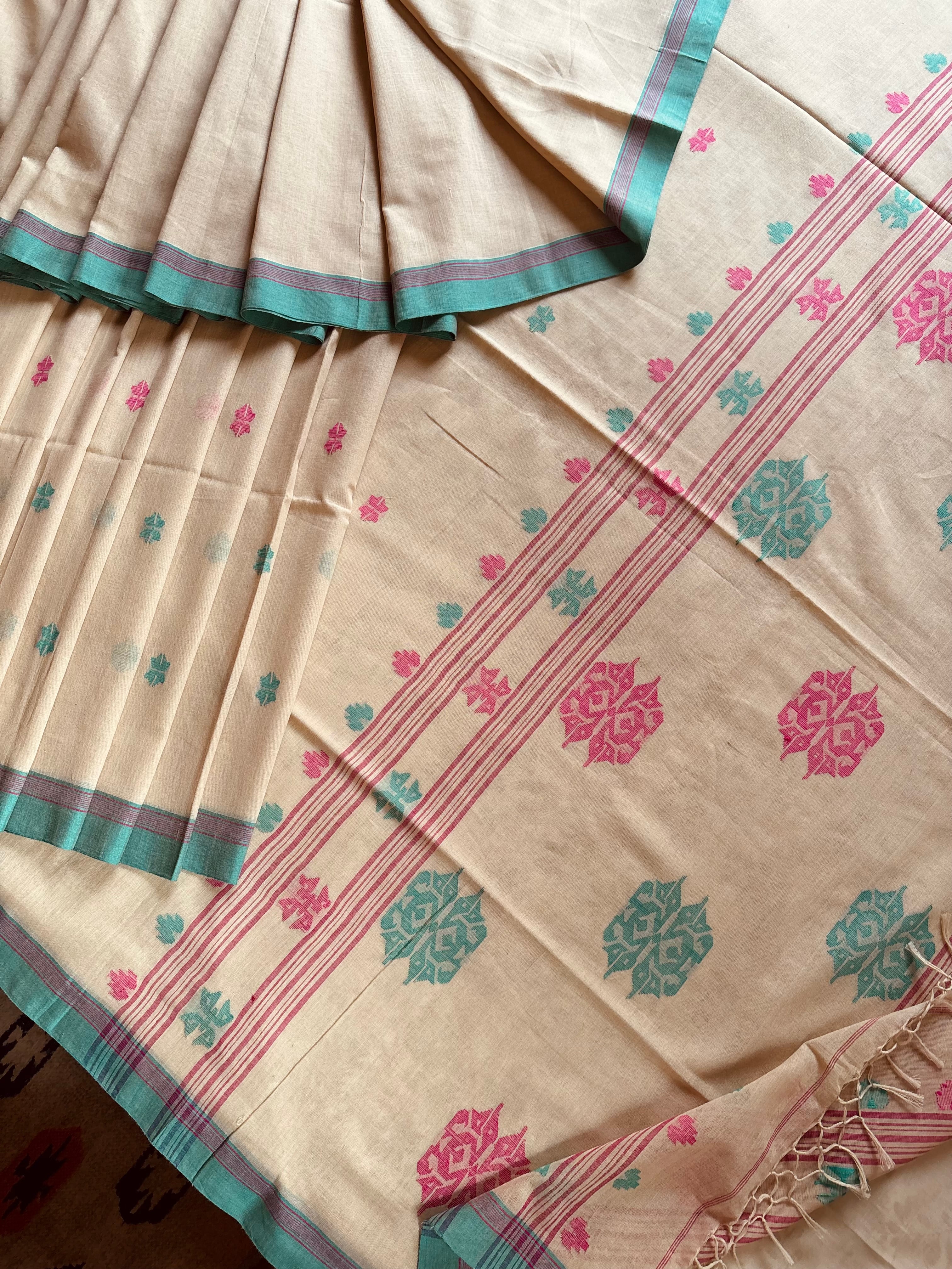 Handwoven Beige Colour Cotton Jamdani Saree