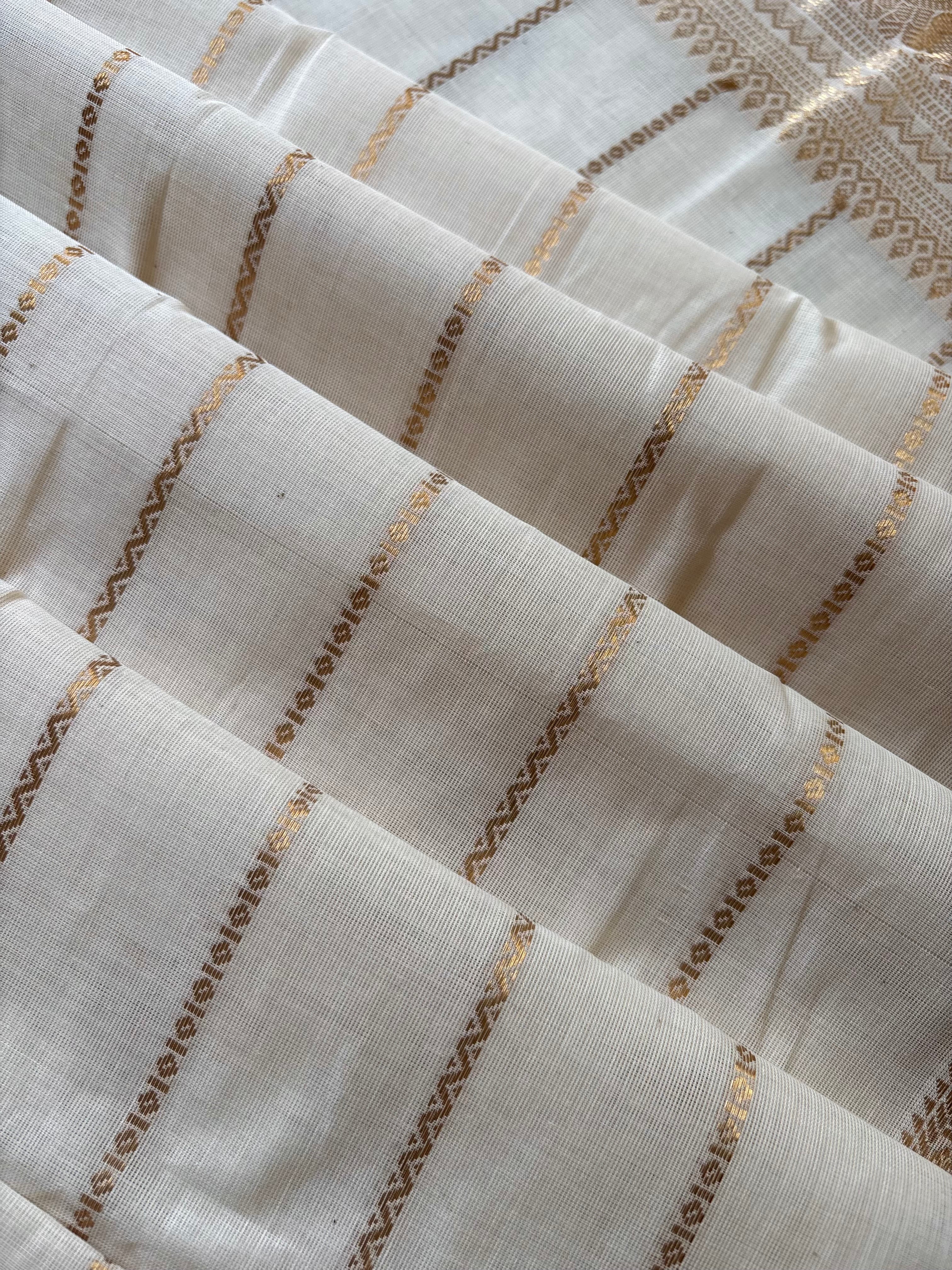Handwoven Offwhite Gold Cotton Kanchipuram Saree