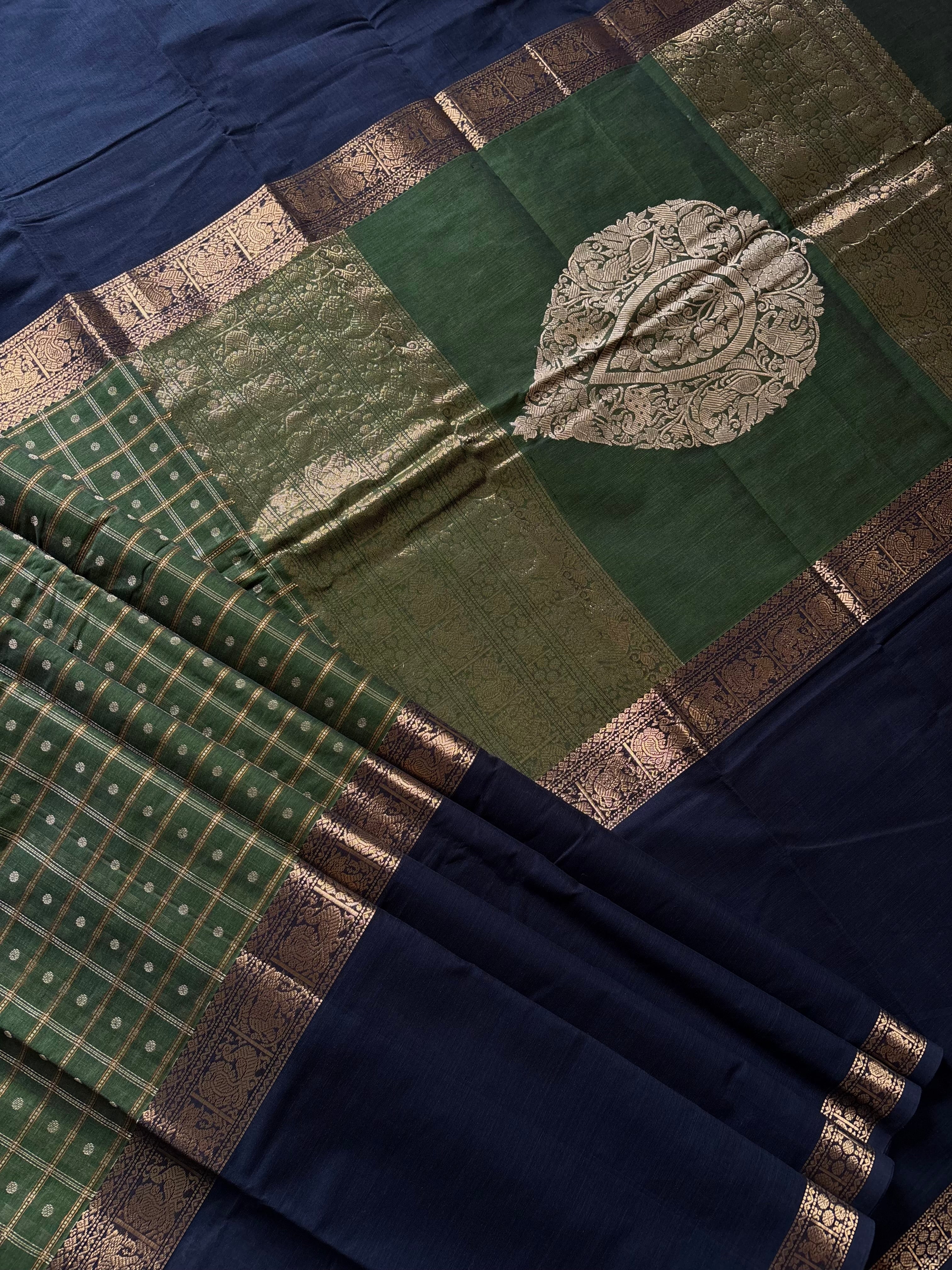 Handwoven Green Black Cotton Kanchipuram Saree