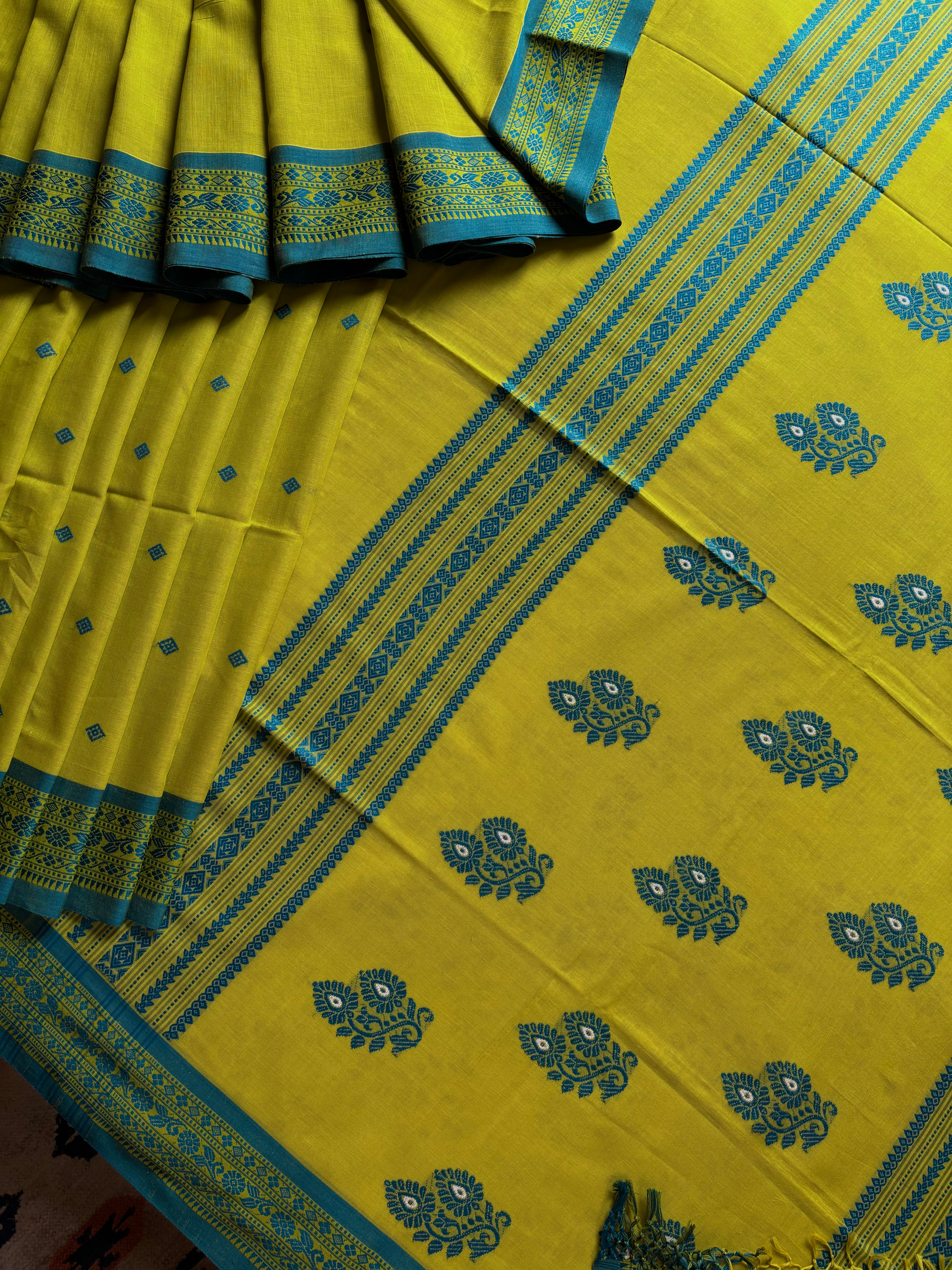 Handwoven Lime Green Colour Phulia Cotton Saree