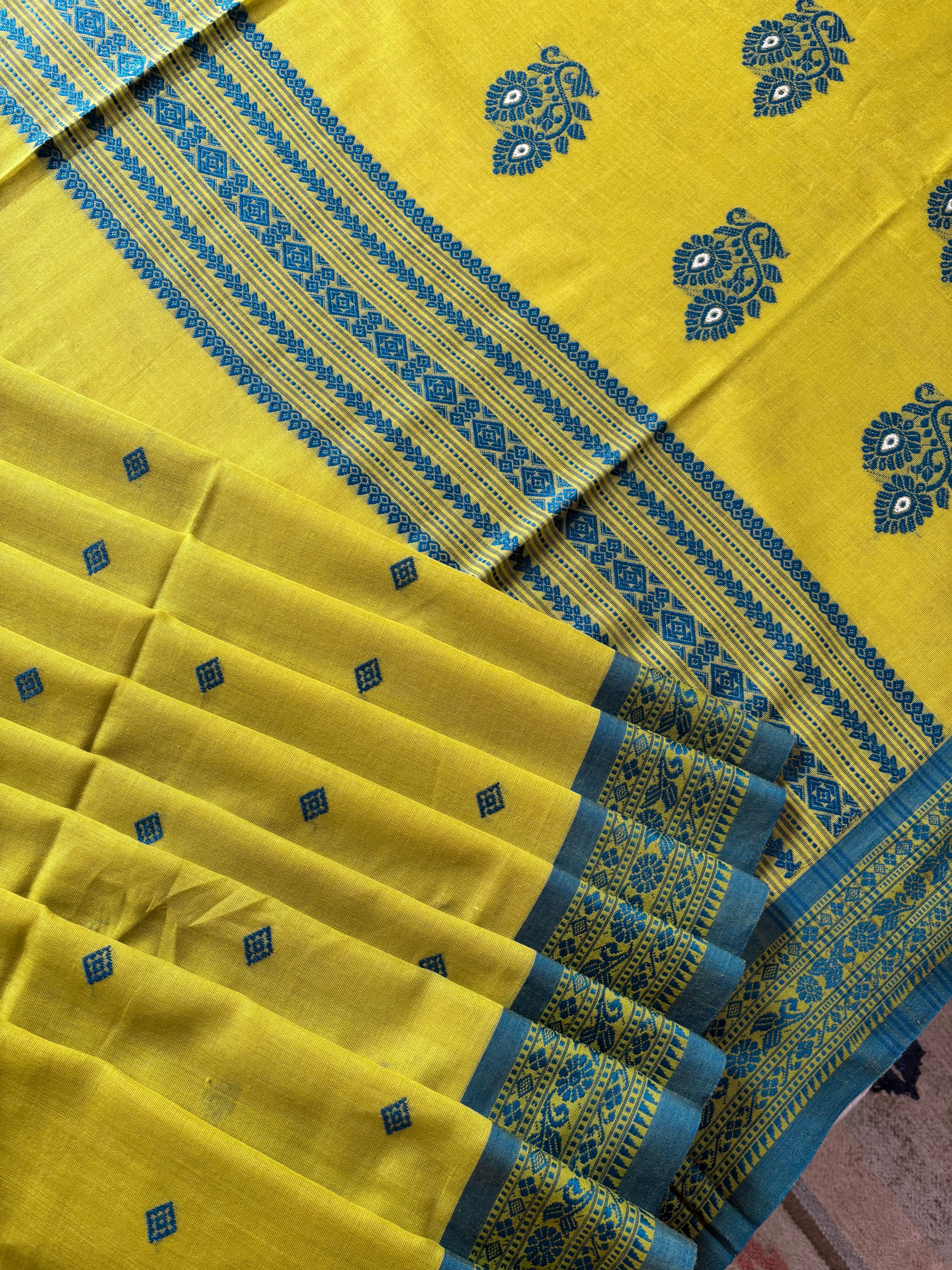 Handwoven Lime Green Colour Phulia Cotton Saree