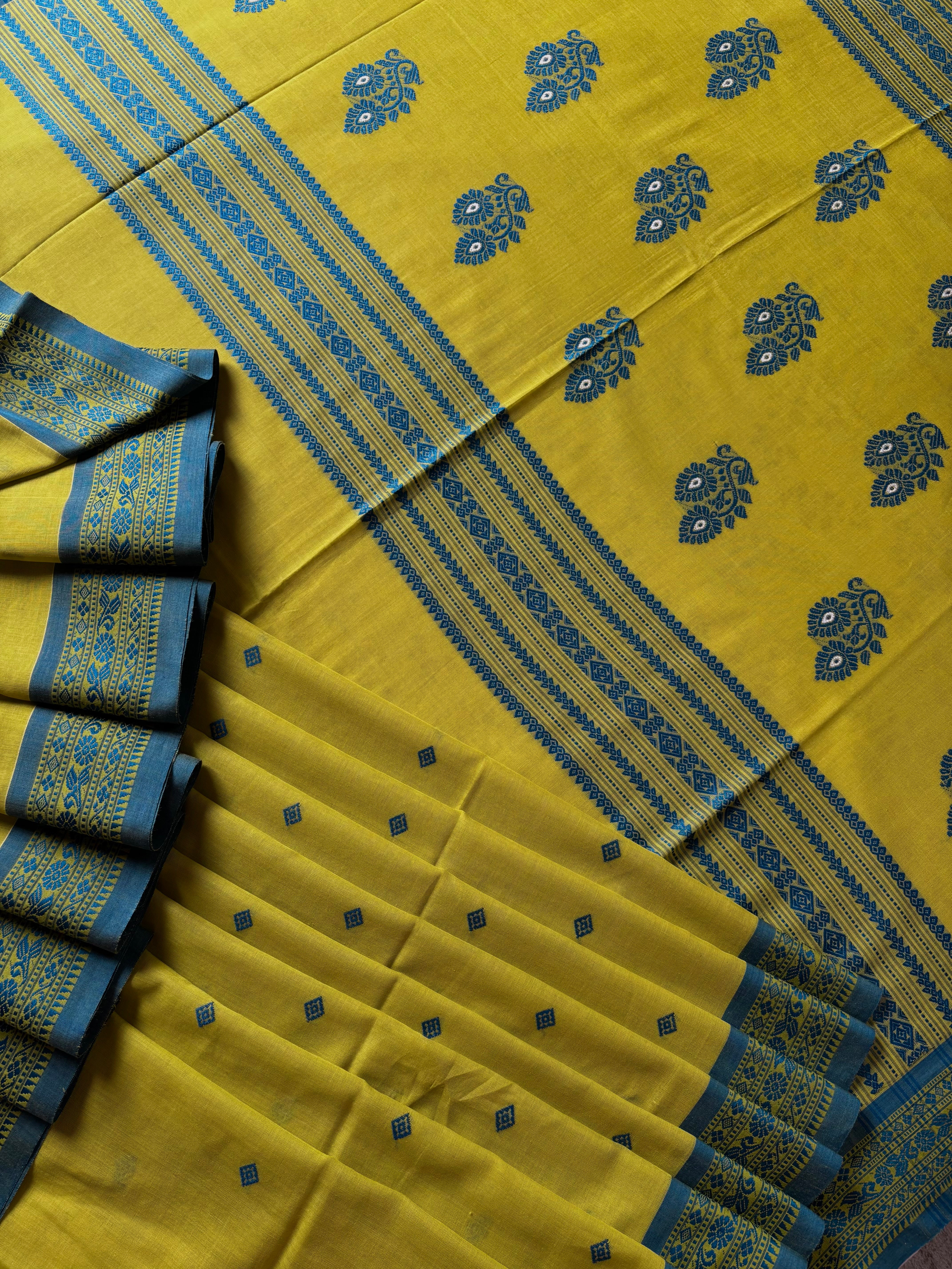 Handwoven Lime Green Colour Phulia Cotton Saree