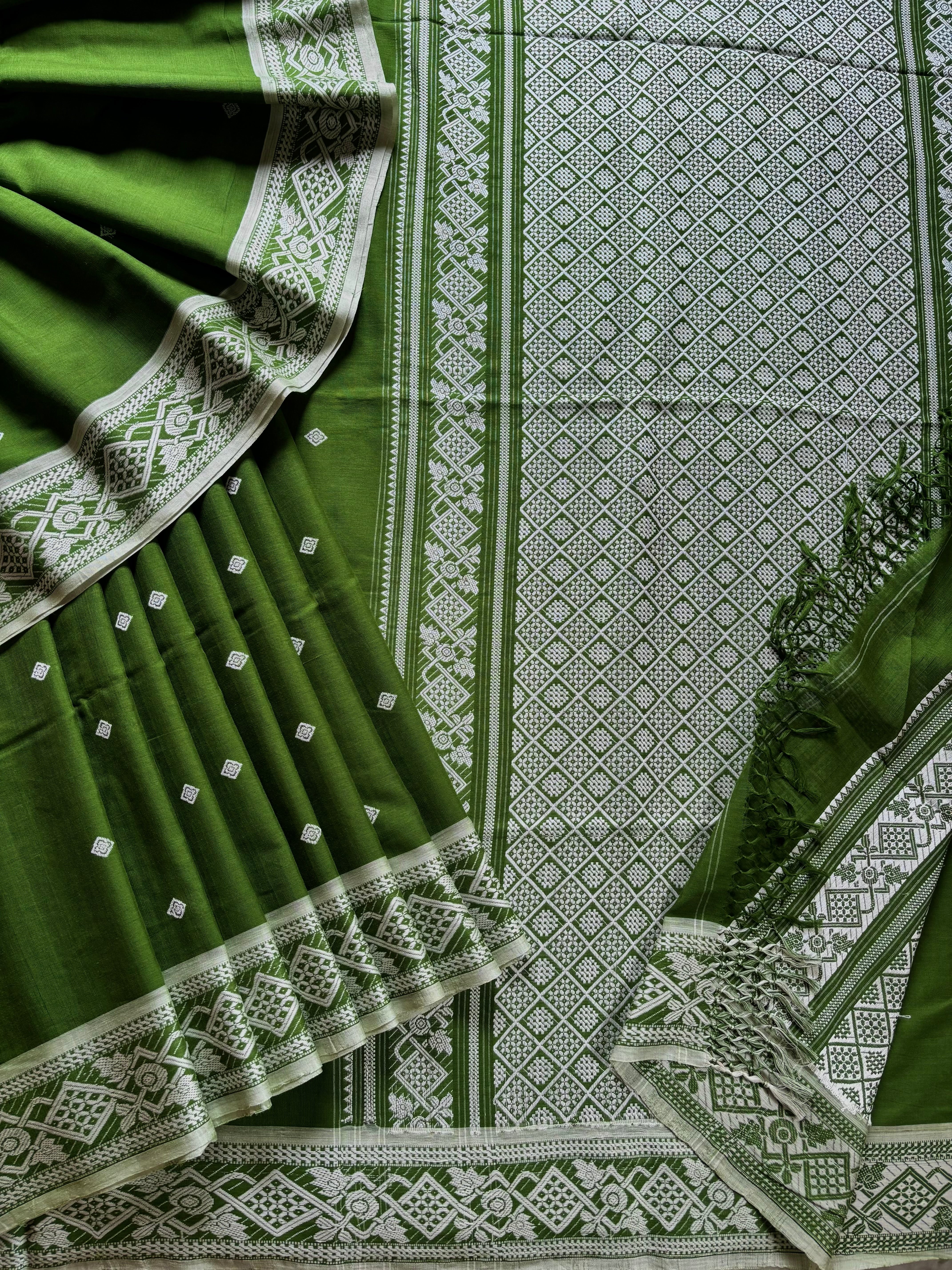 Handwoven Green White Phulia Cotton Saree