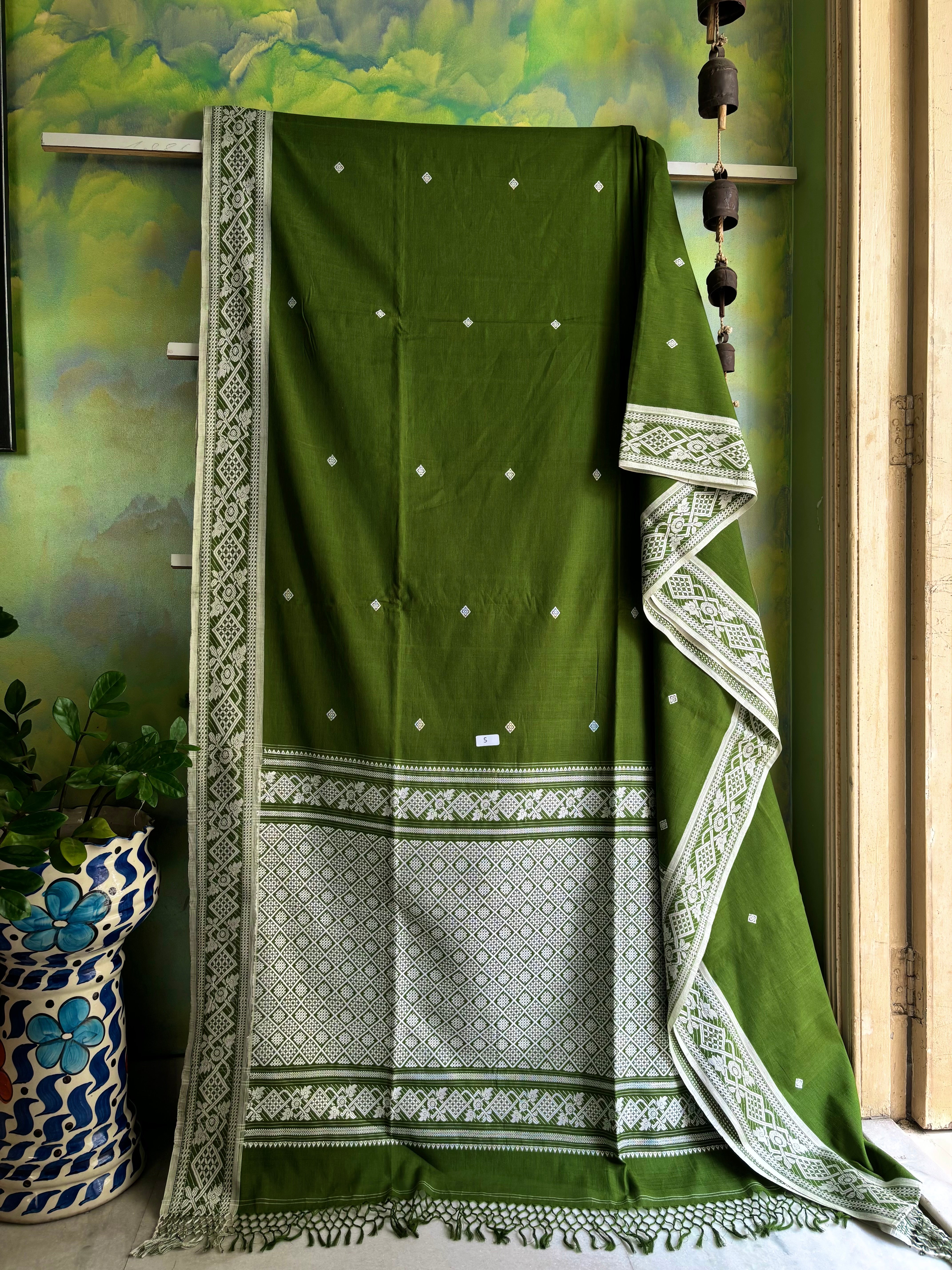 Handwoven Green White Phulia Cotton Saree