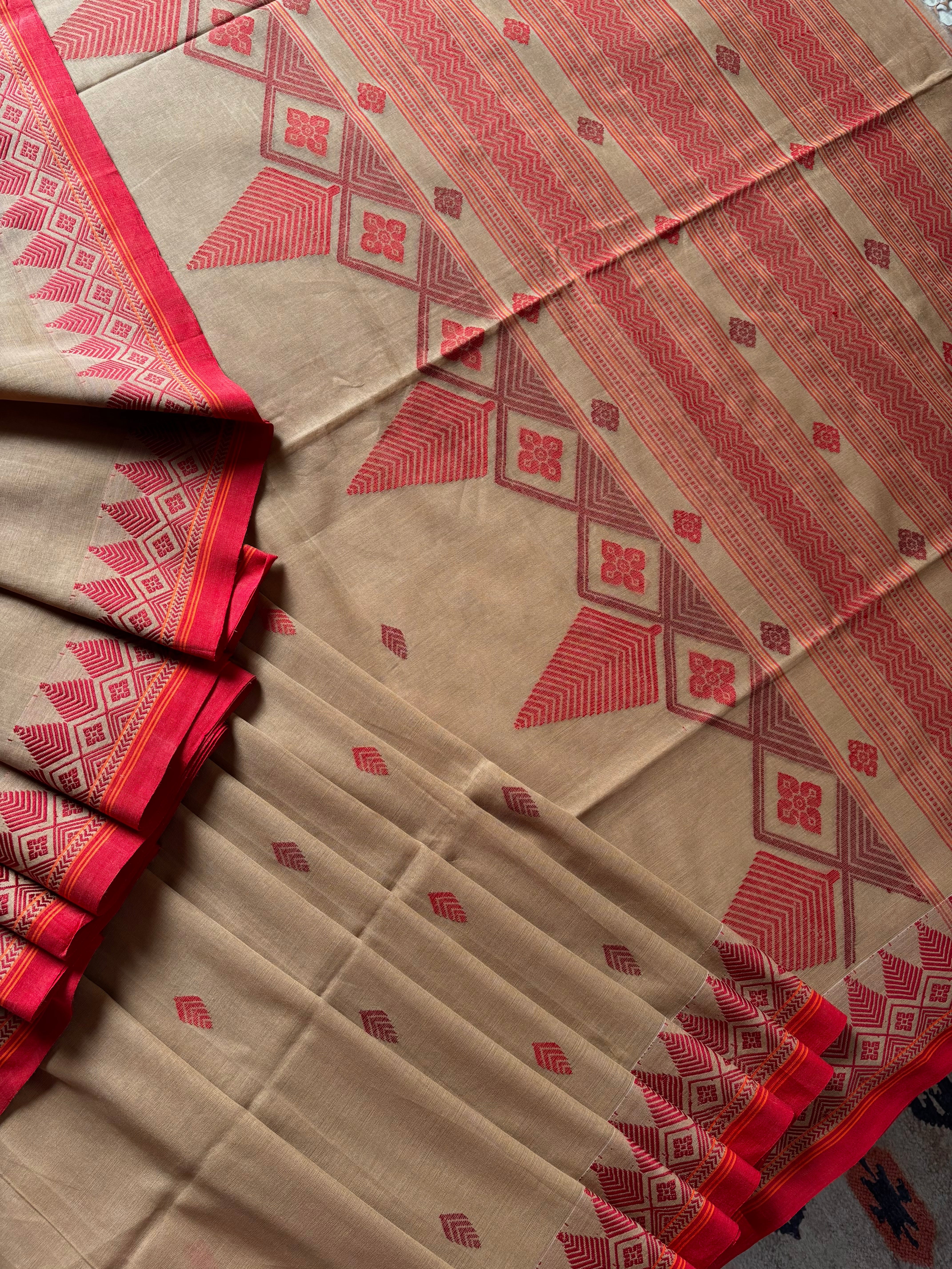 Handwoven Beige Red Colour Phulia Cotton Saree