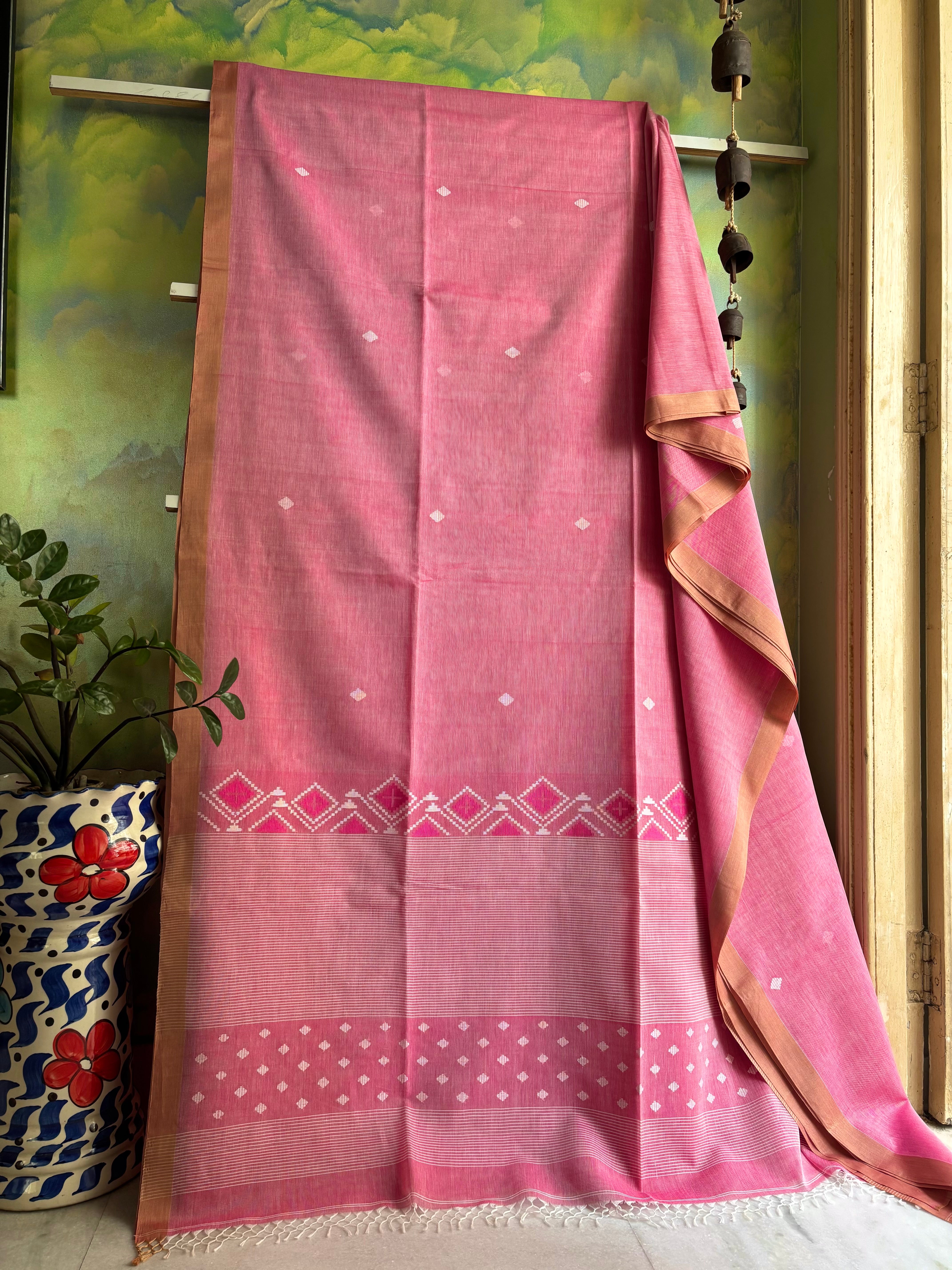 Handwoven Light Pink Cotton Jamdani Saree