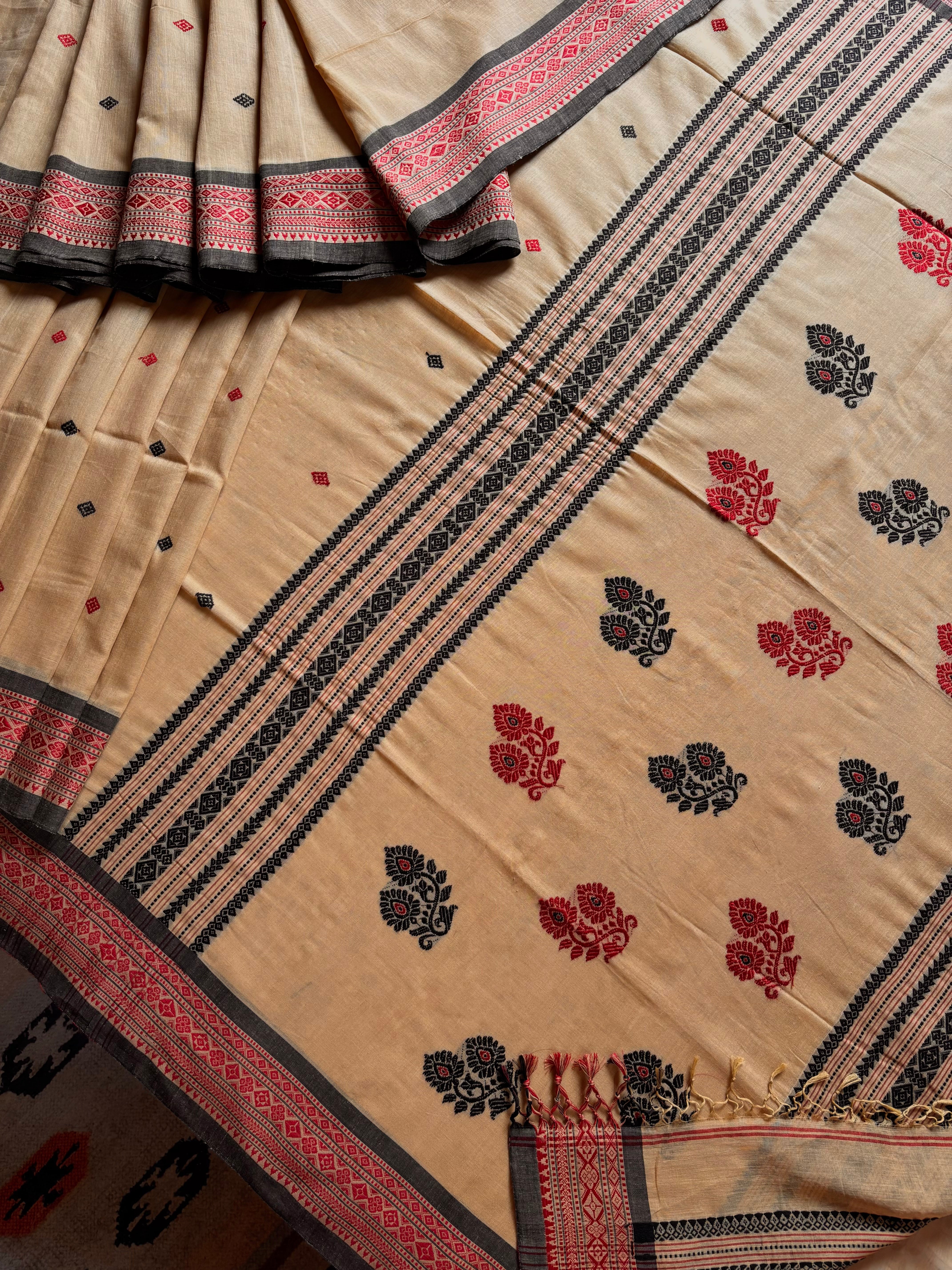 Handwoven Beige Red Black Colour Phulia Cotton Saree