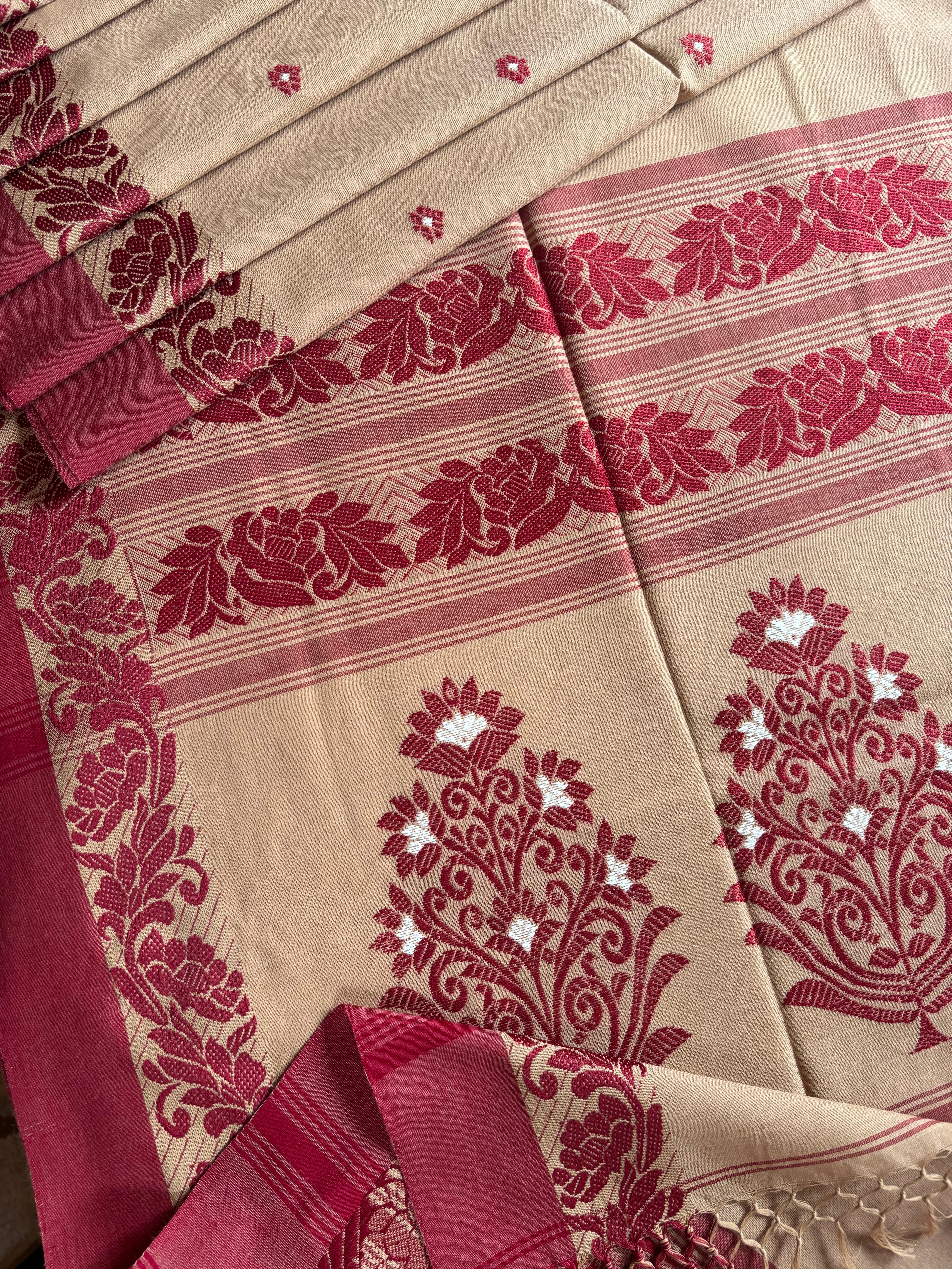 Handwoven Beige Maroon Phulia Cotton Saree