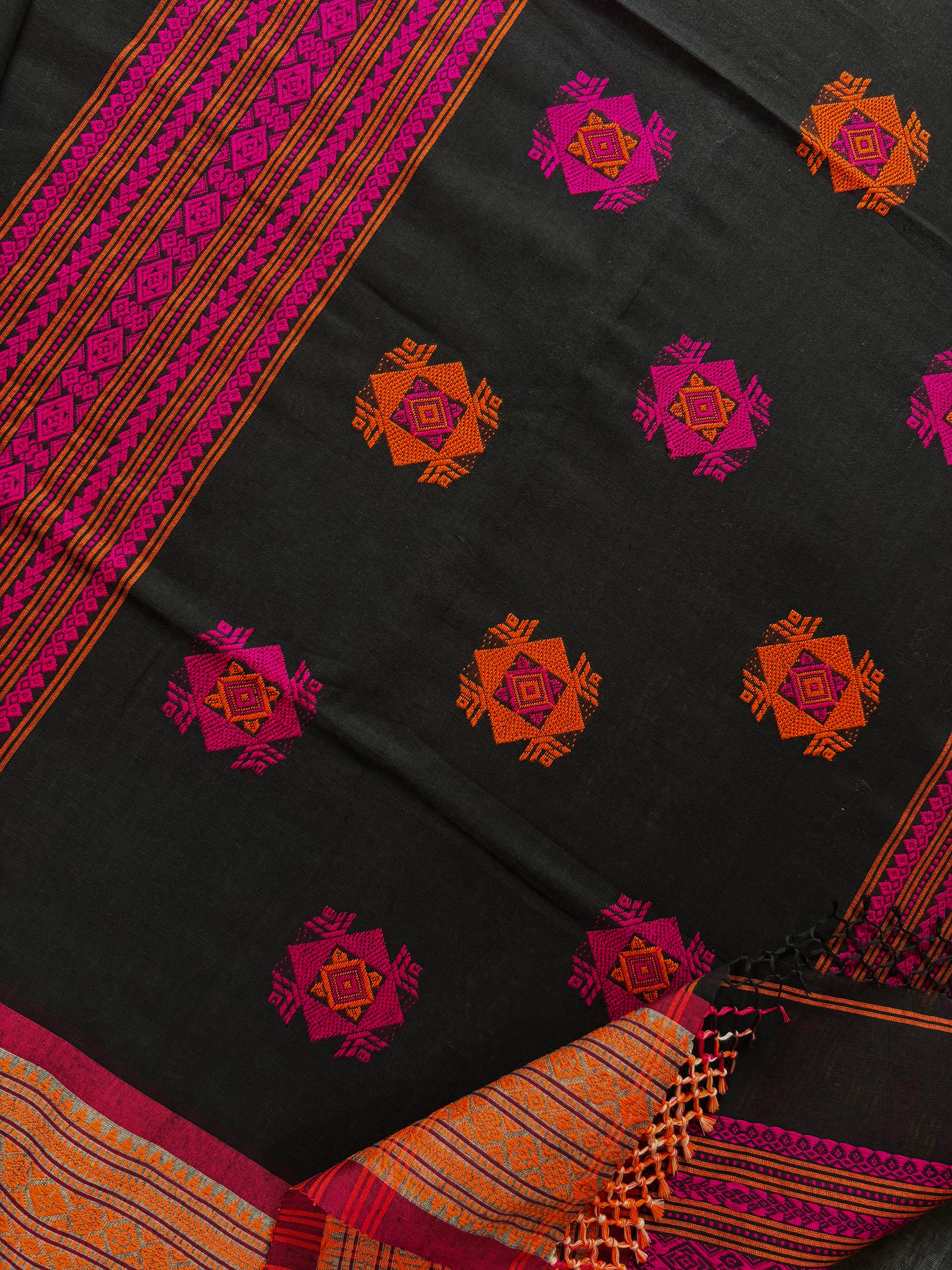 Handwoven Black Colour Phulia Cotton Saree