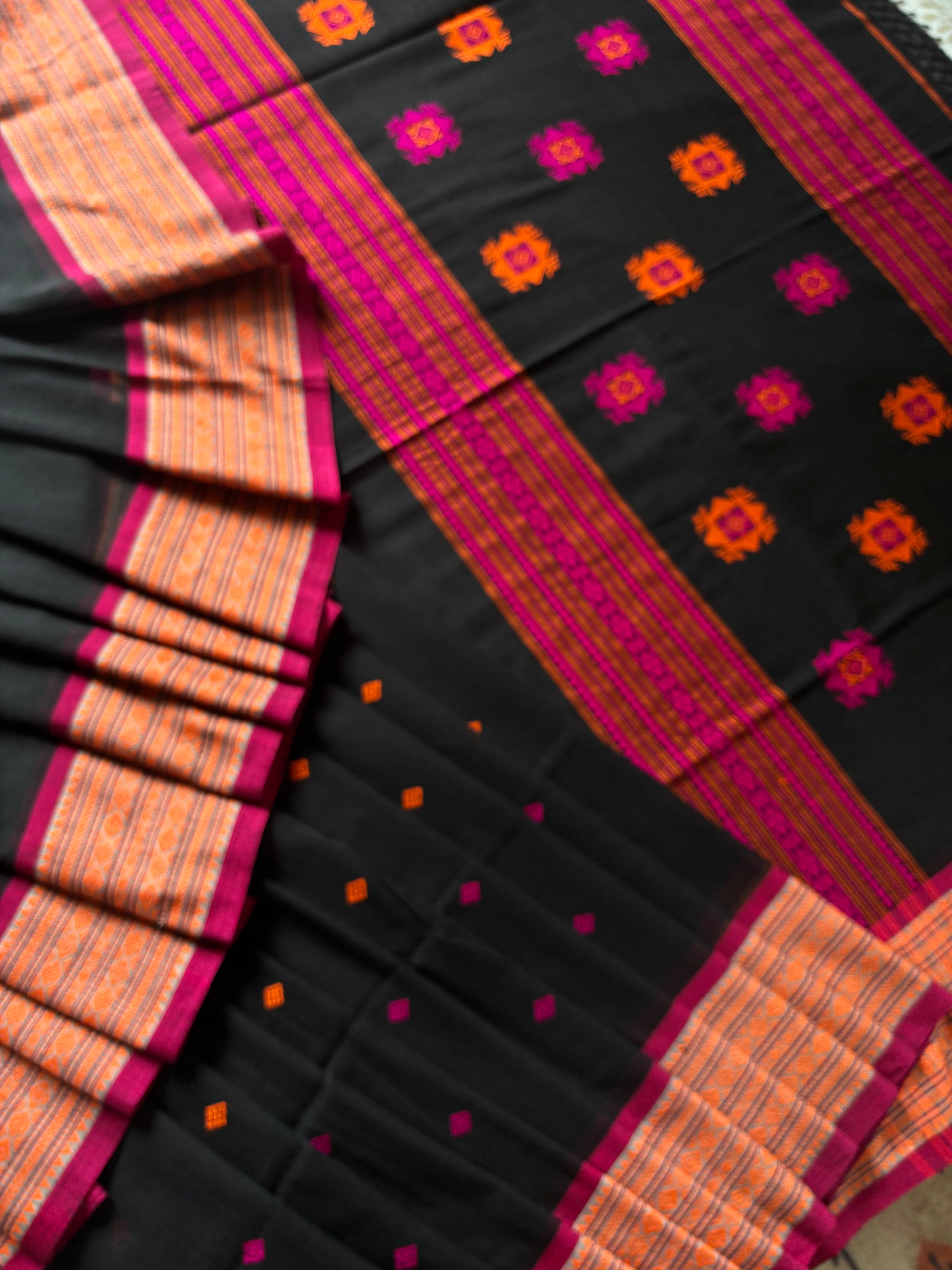 Handwoven Black Colour Phulia Cotton Saree