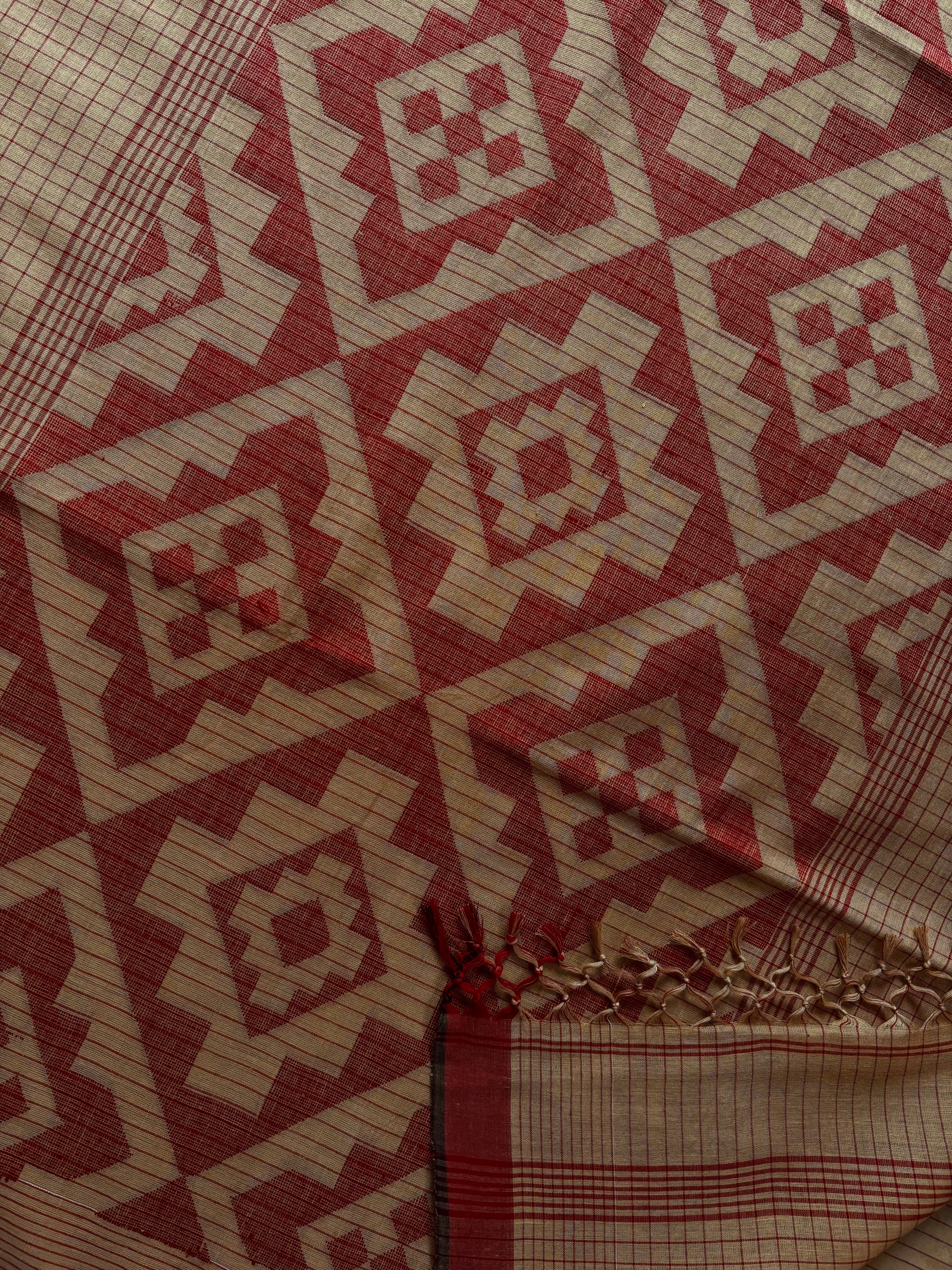 Handwoven Beige Red Cotton Jamdani Saree