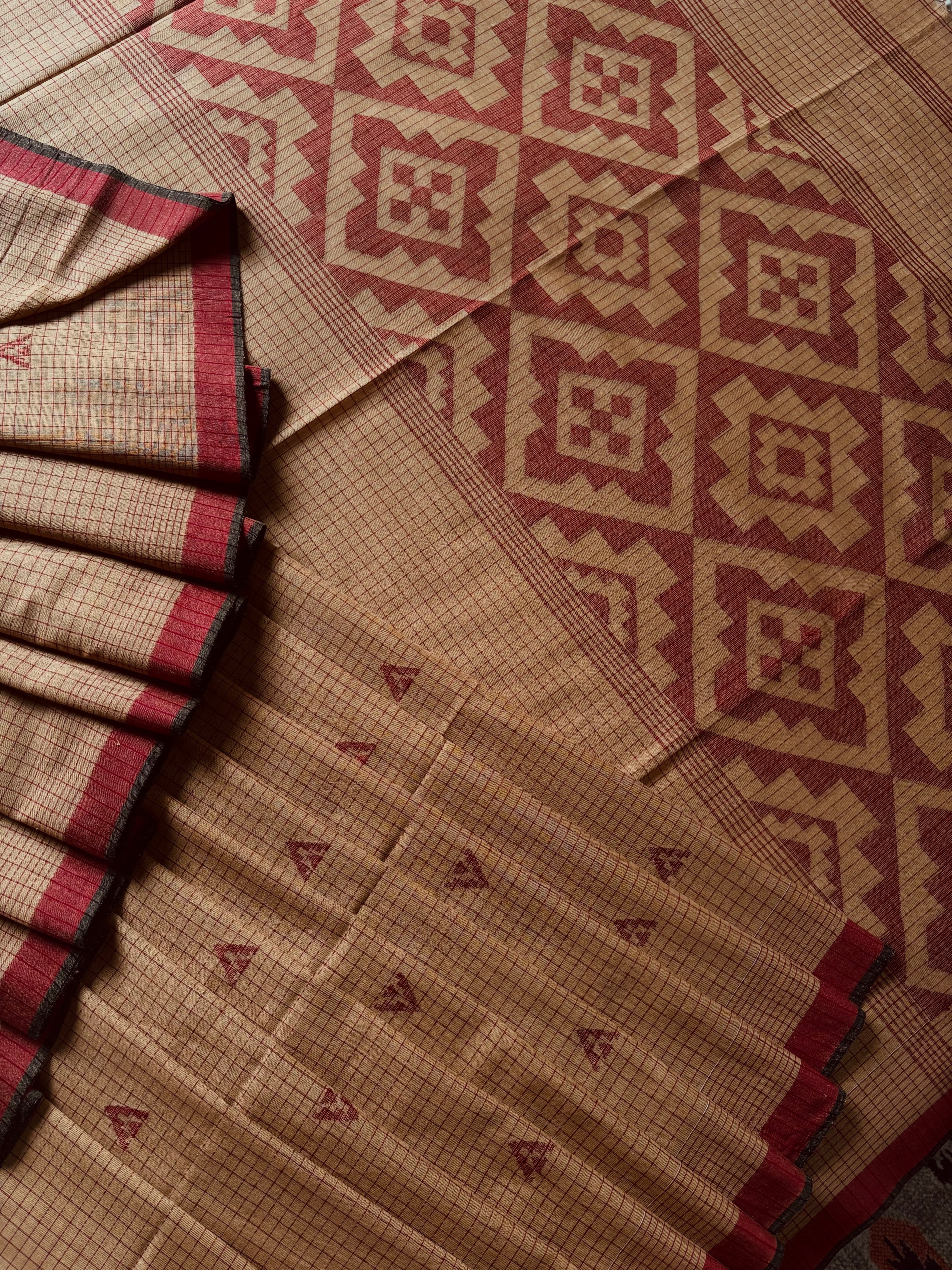 Handwoven Beige Red Cotton Jamdani Saree