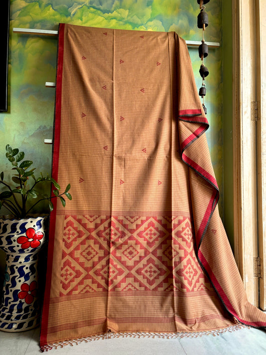 Handwoven Beige Red Cotton Jamdani Saree