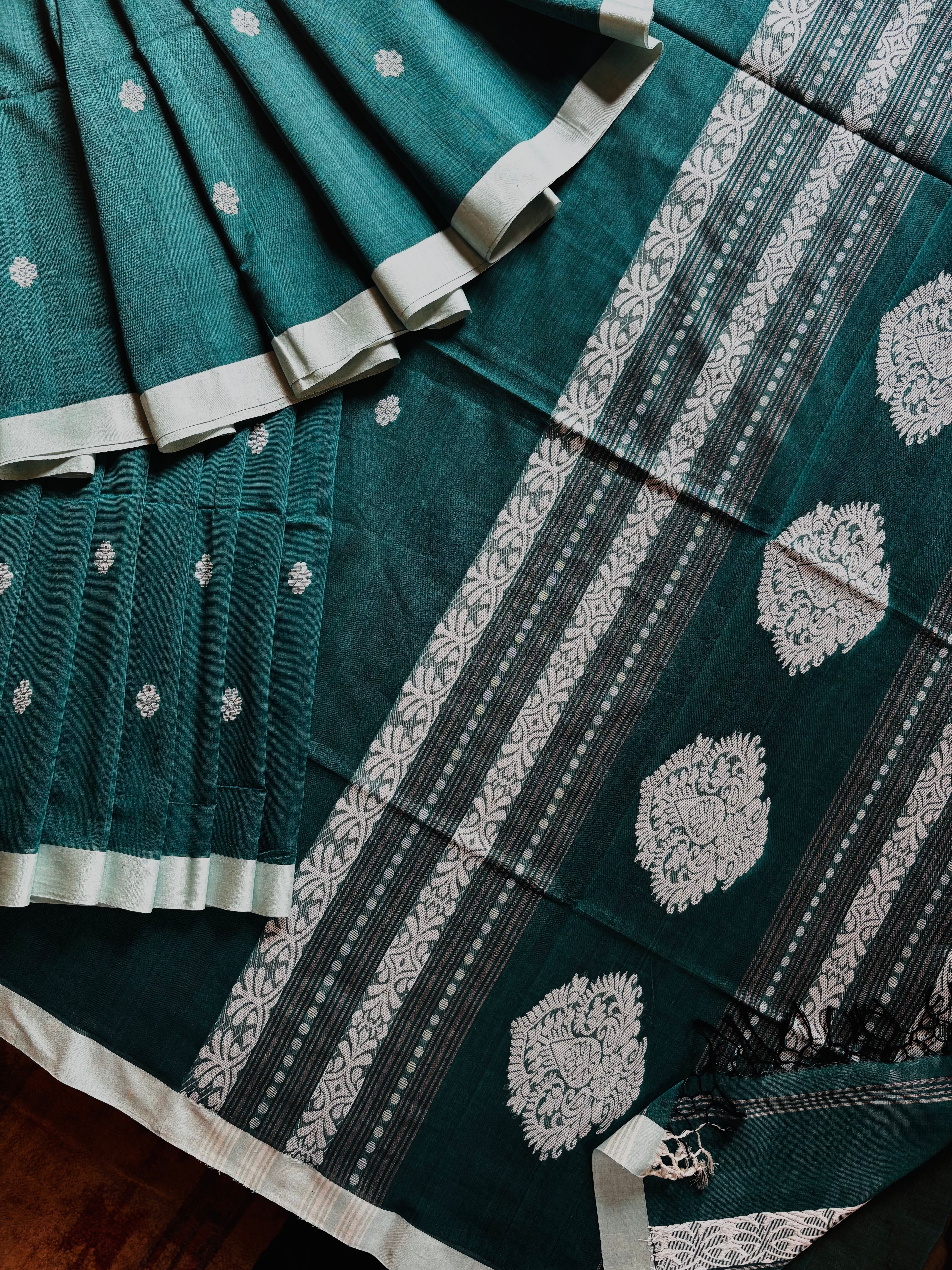 Handwoven Rama Green Colour Cotton Jamdani Saree