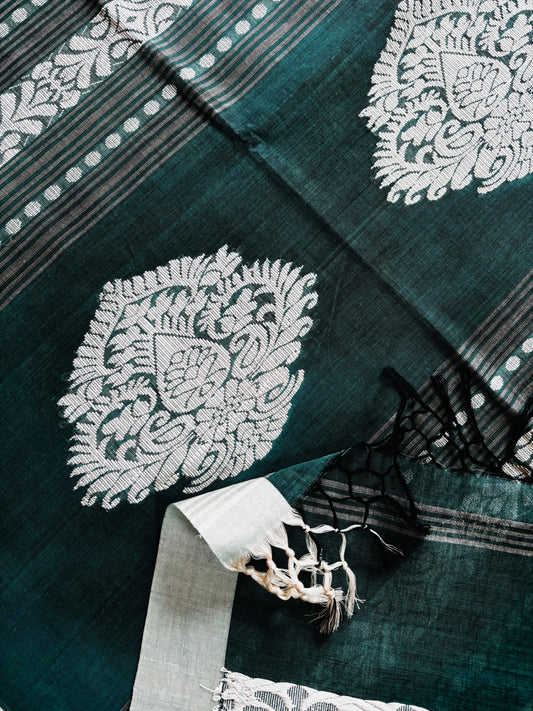 Handwoven Rama Green Colour Cotton Jamdani Saree