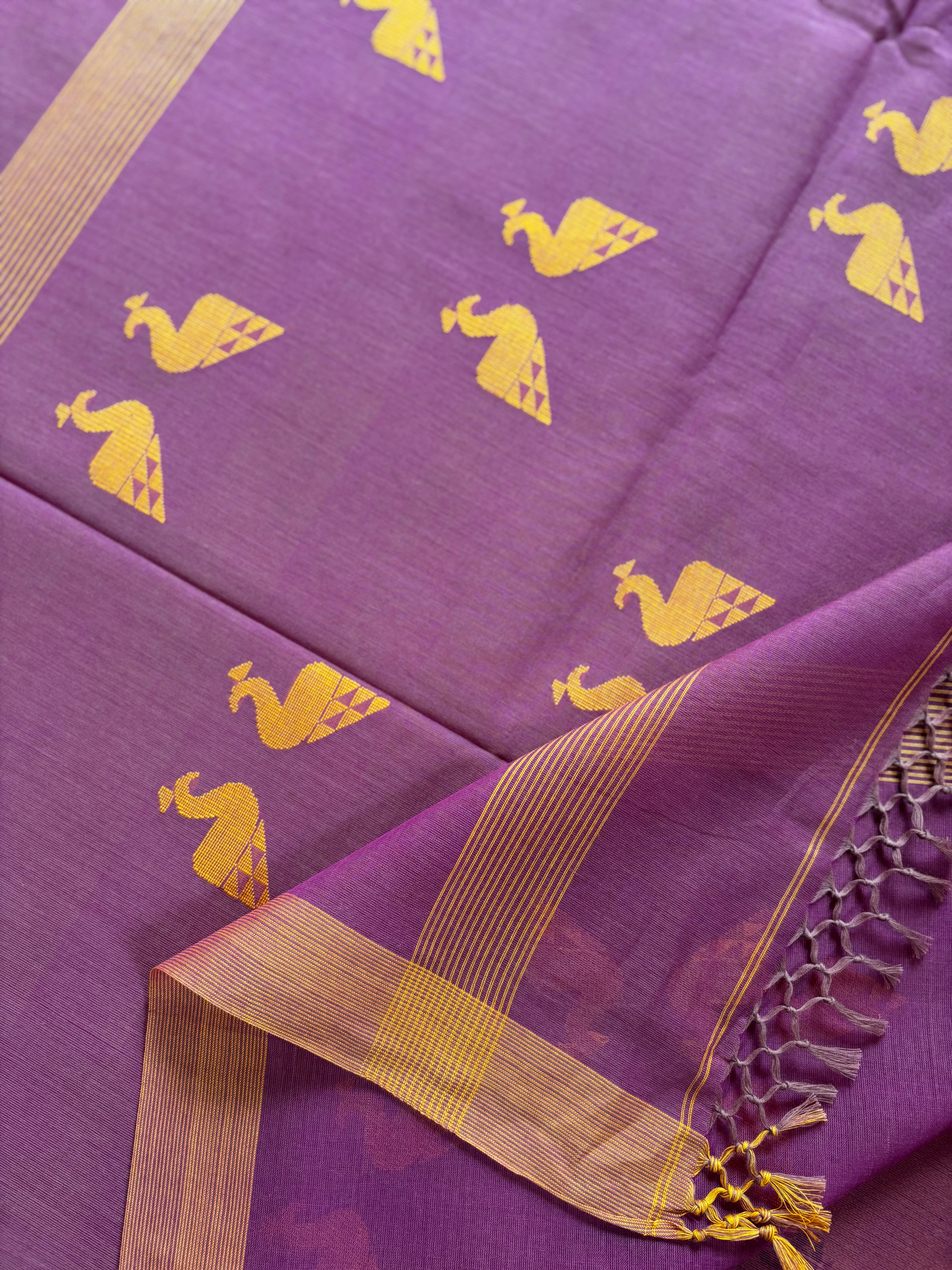 Handwoven Dual Toned Pink Colour Cotton Jamdani Saree