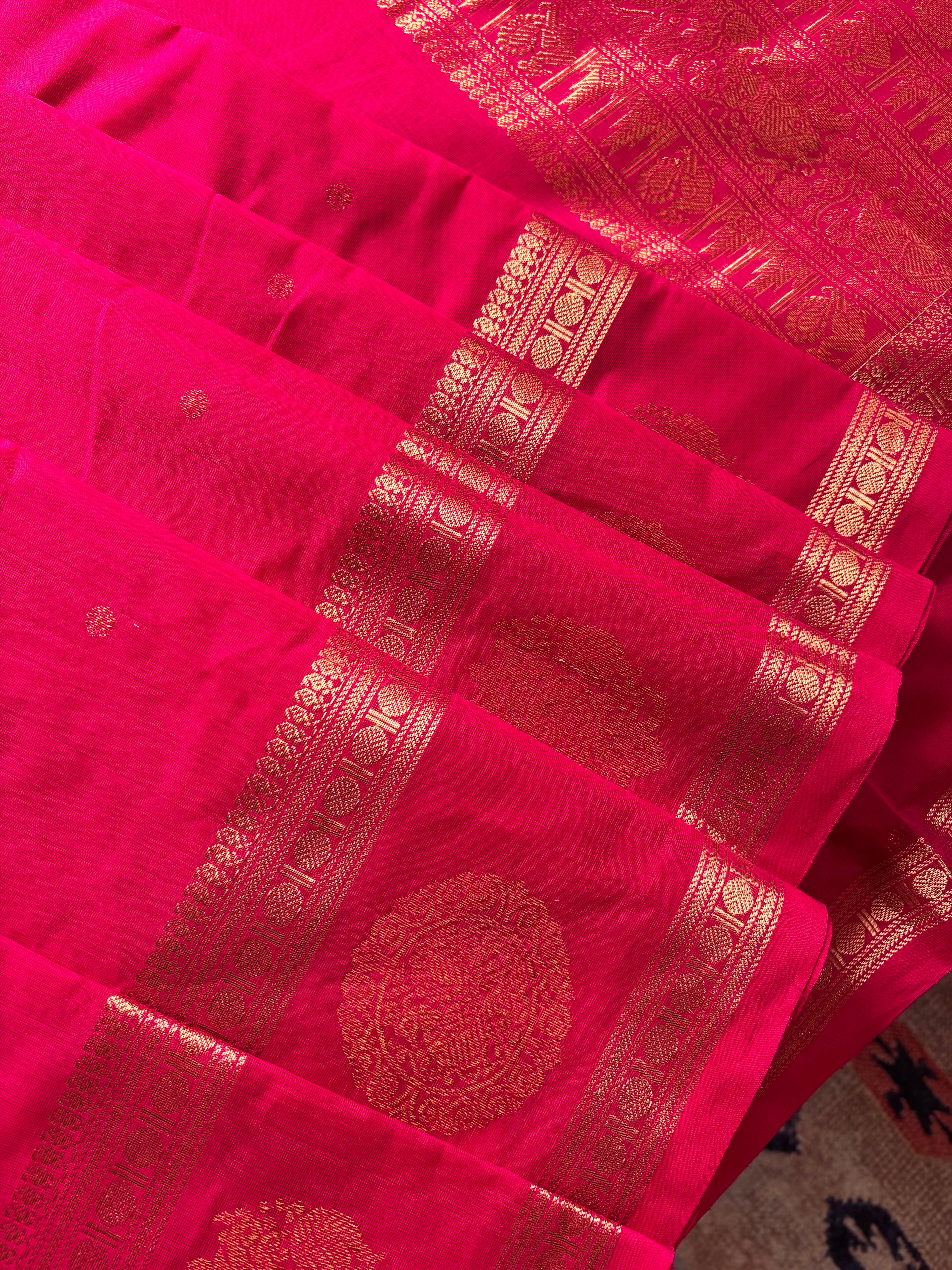 Handwoven Hot Pink Red Dual Tone Kanchipuram Cotton Saree