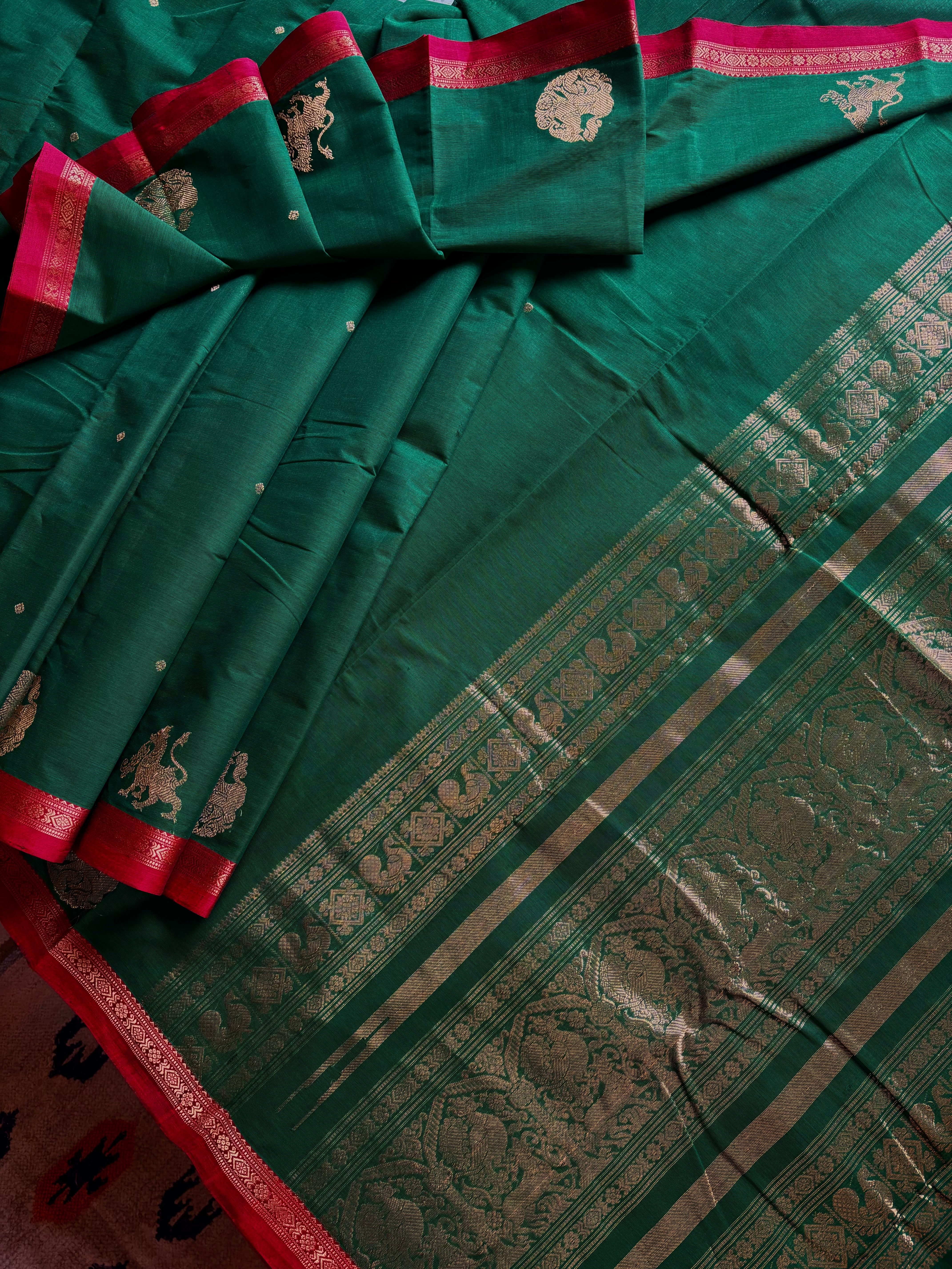 Handwoven Green Colour Kanchipuram Cotton Saree