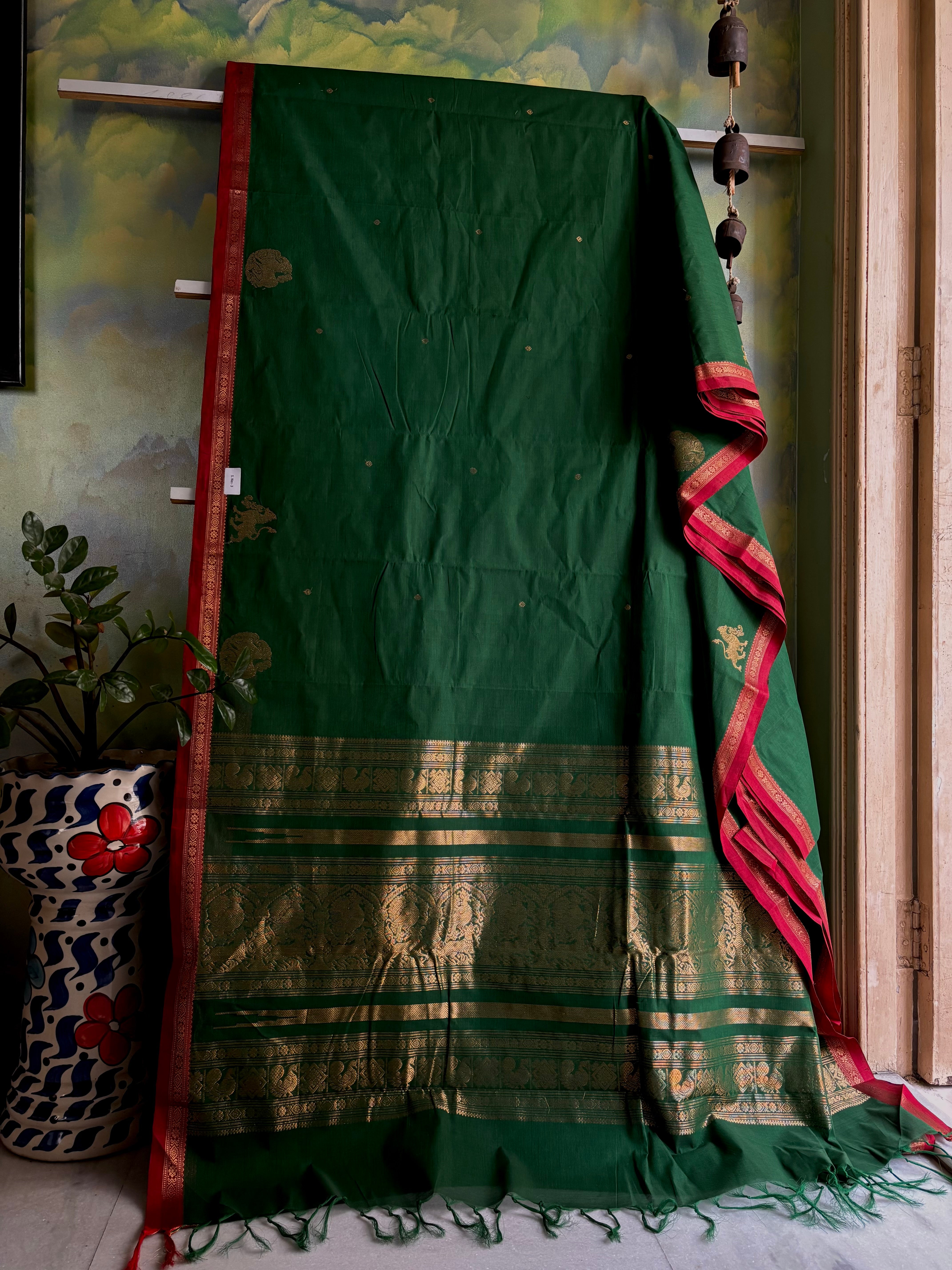 Handwoven Green Colour Kanchipuram Cotton Saree