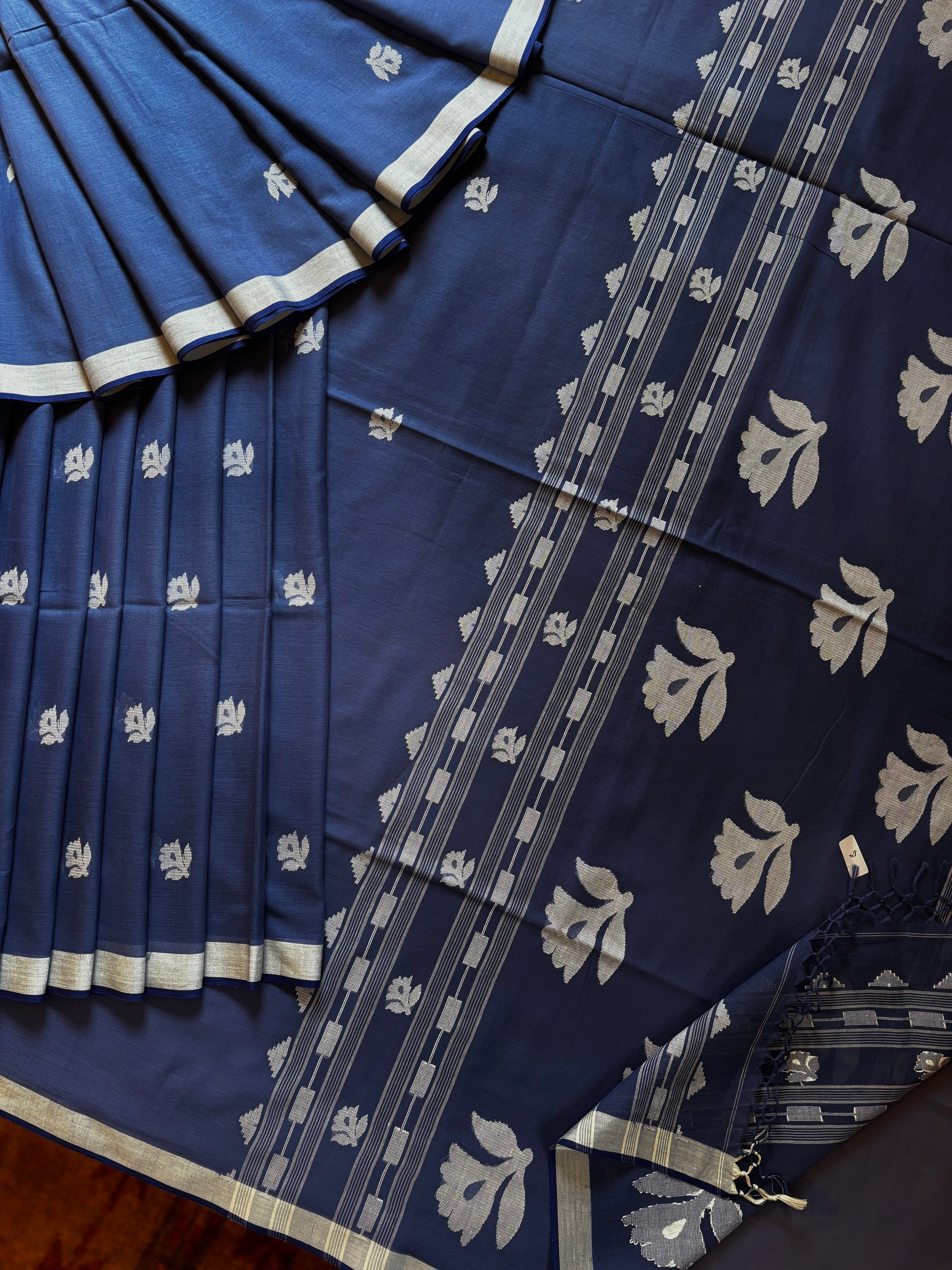 Handwoven Blue Colour Cotton Jamdani Saree