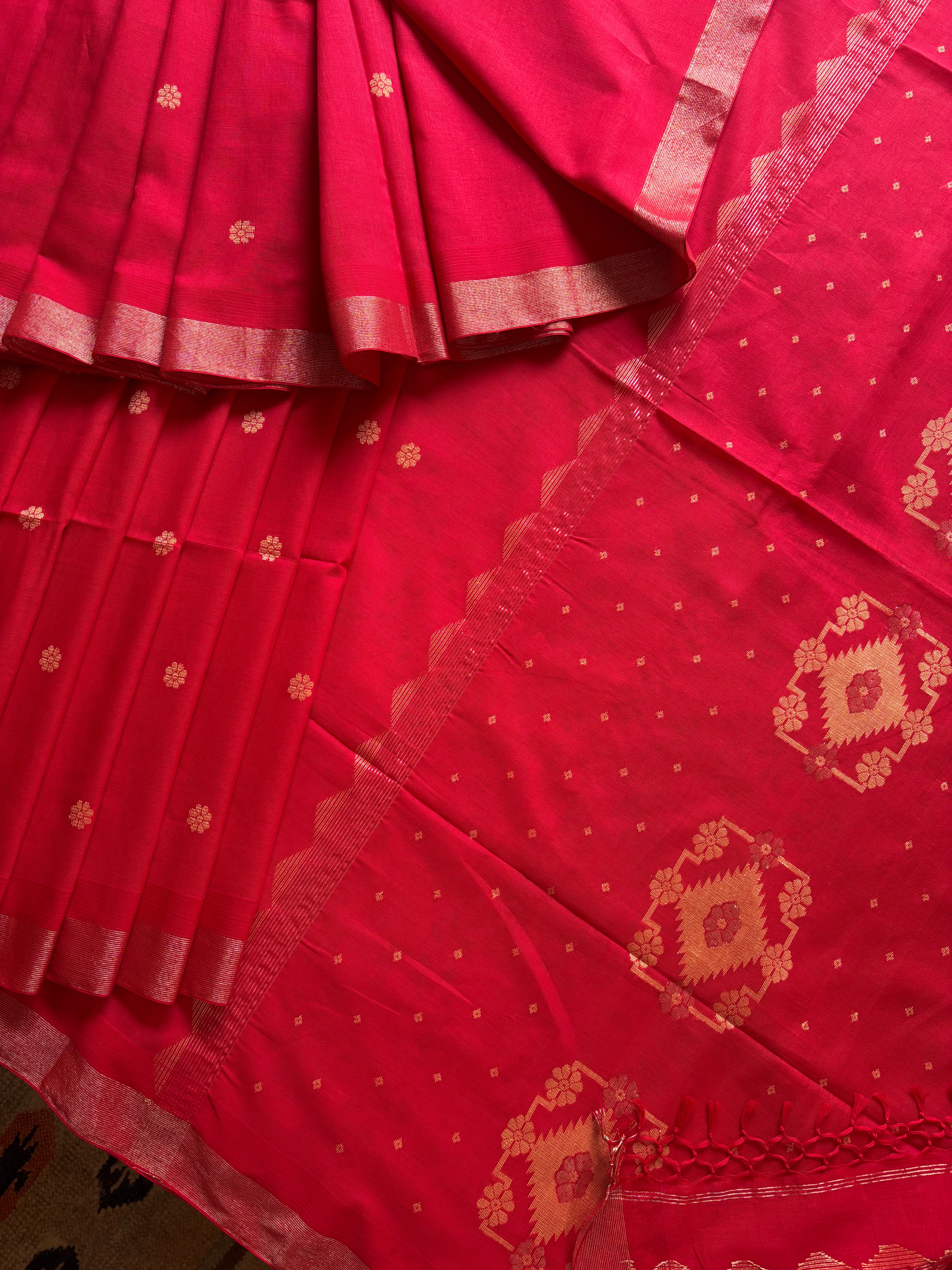 Handwoven Red Colour Cotton Jamdani Saree
