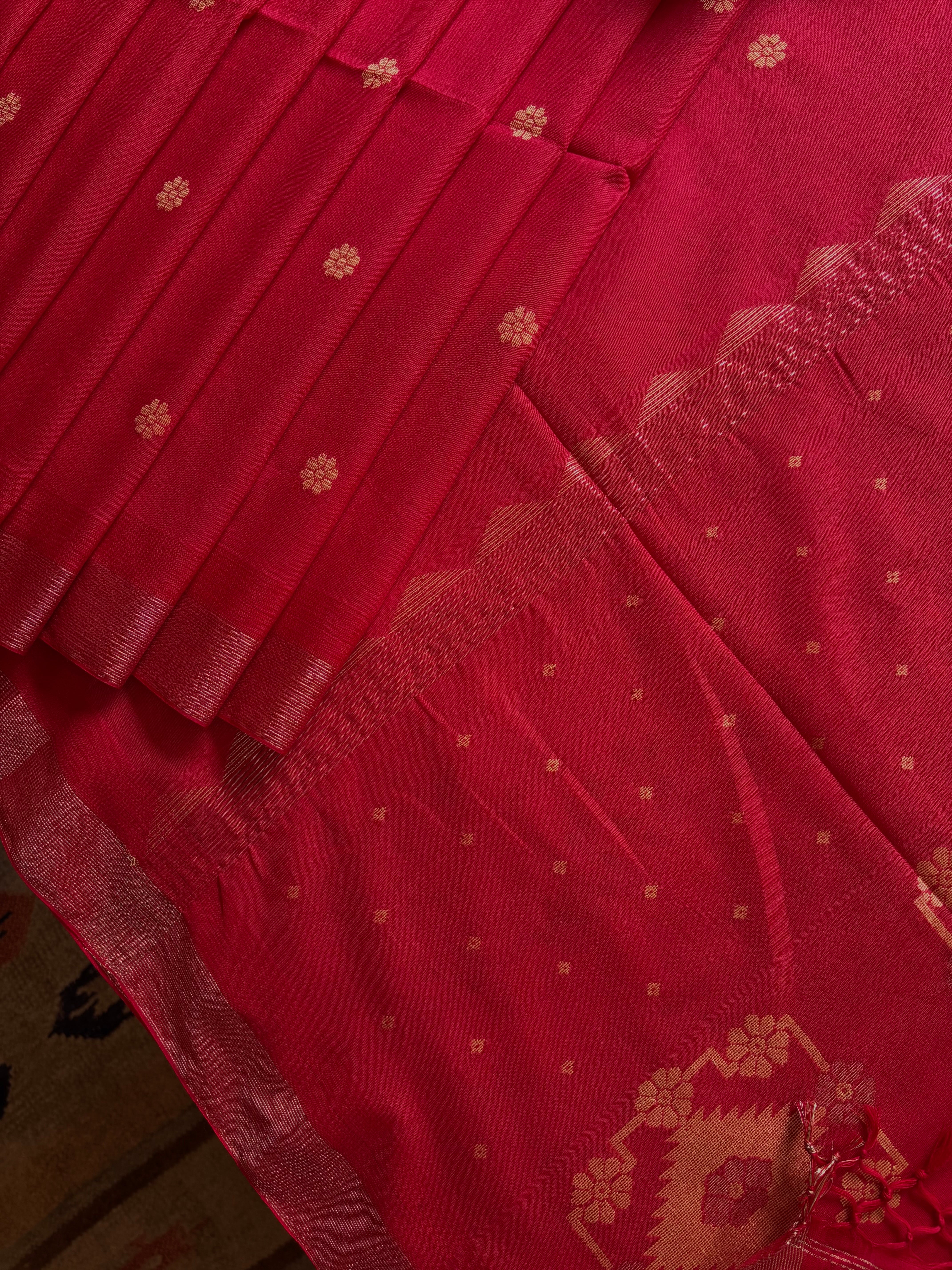 Handwoven Red Colour Cotton Jamdani Saree