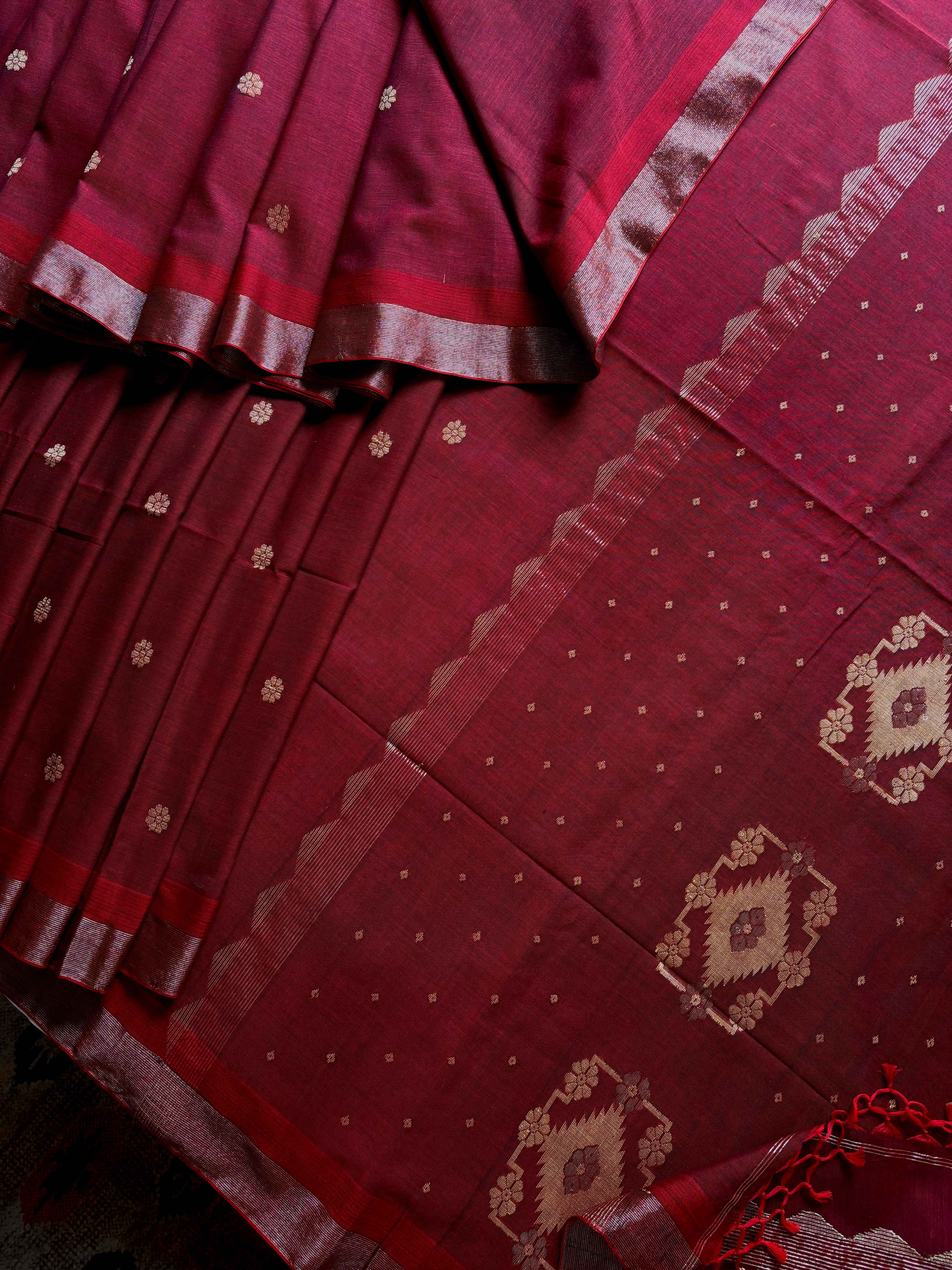 Handwoven Maroon Cotton Jamdani Saree