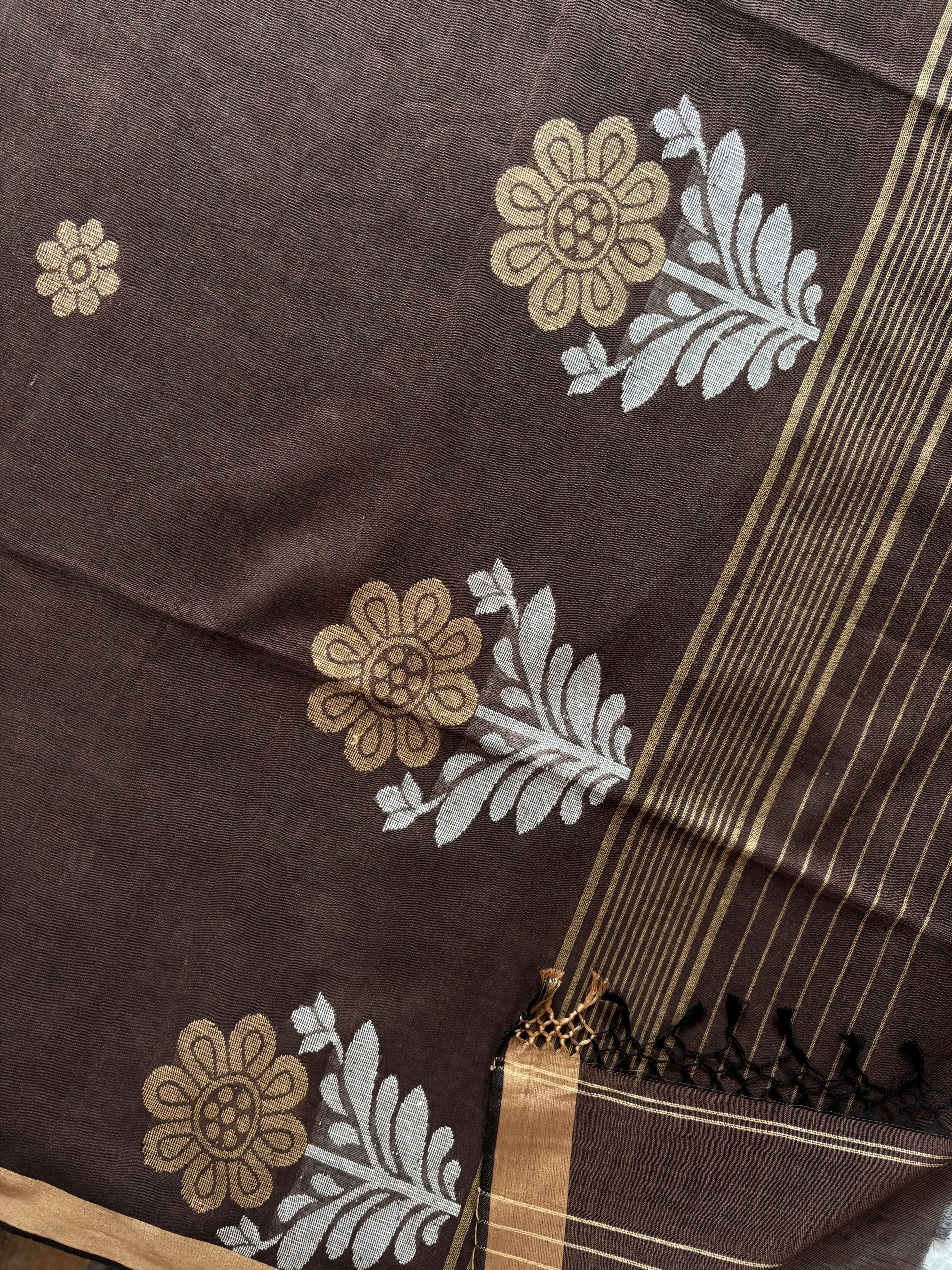 Handwoven Light Brown Cotton Jamdani Saree