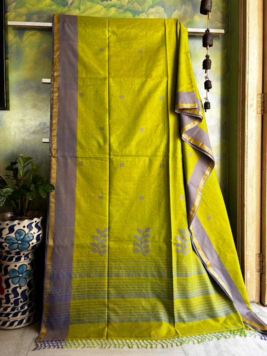 Handwoven Parrot Green Colour Tissue Jamdani Saree
