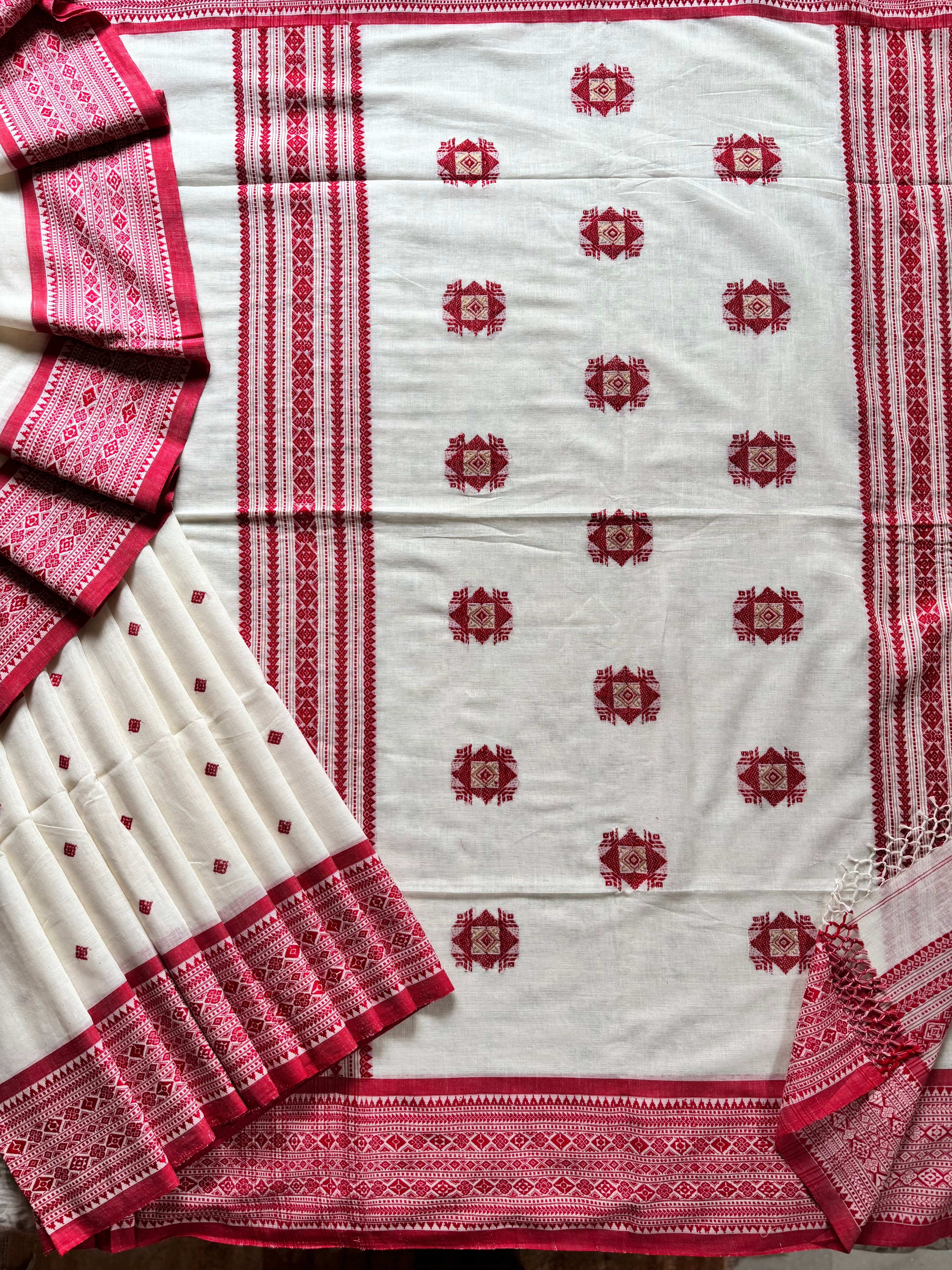 Handwoven White Red Phulia Cotton Saree