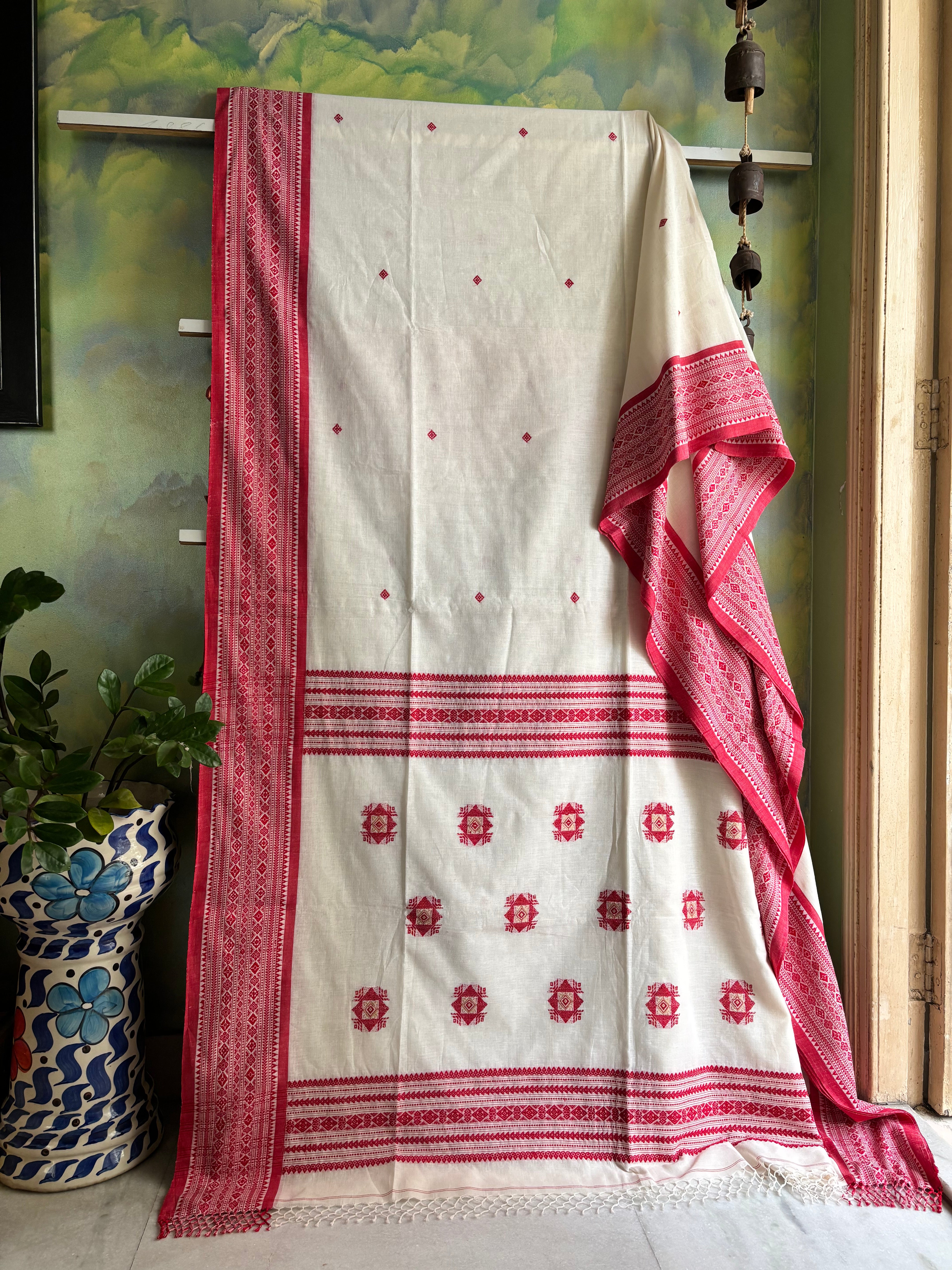 Handwoven White Red Phulia Cotton Saree