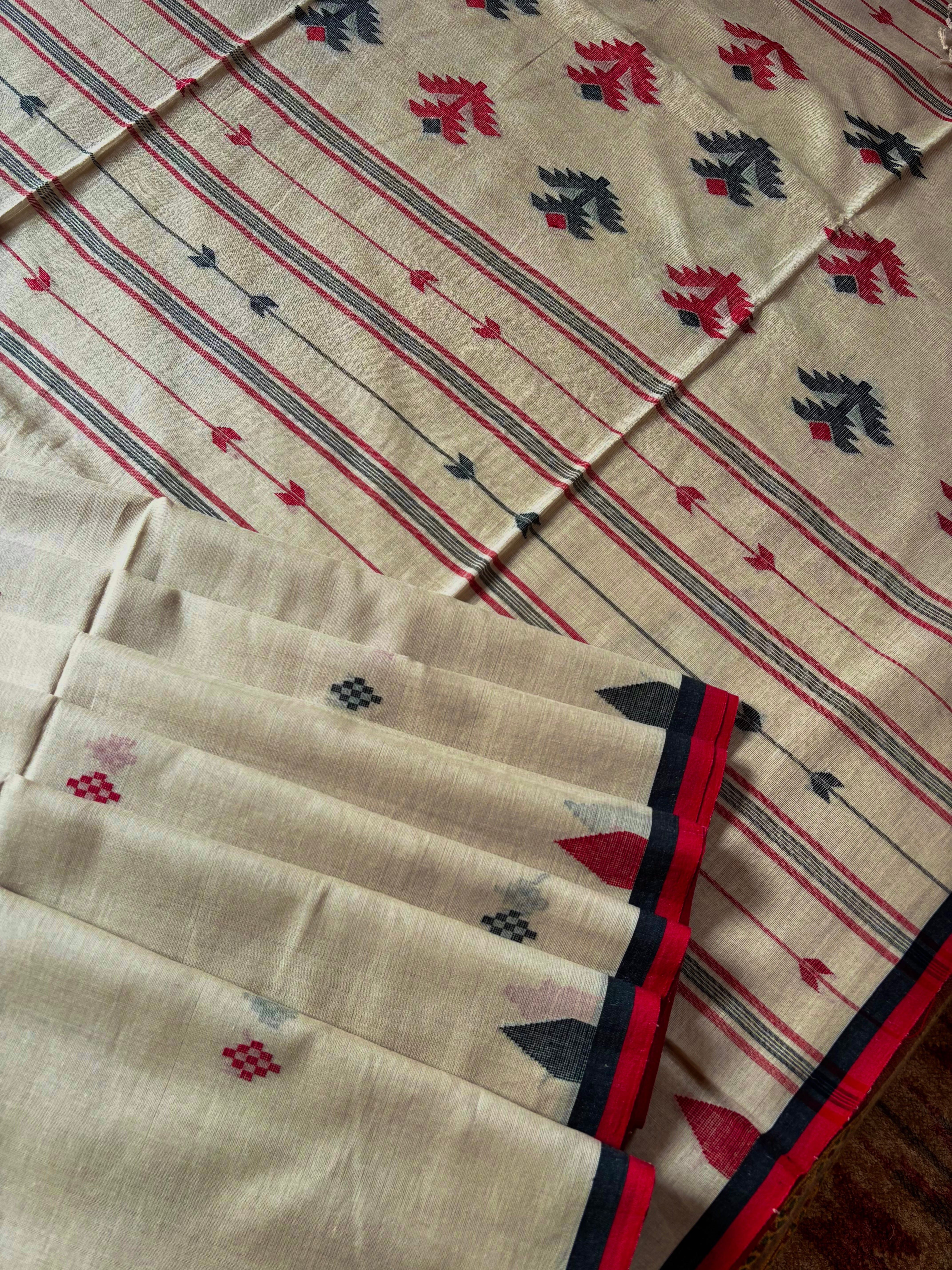 Handwoven Beige Colour Cotton Jamdani Saree