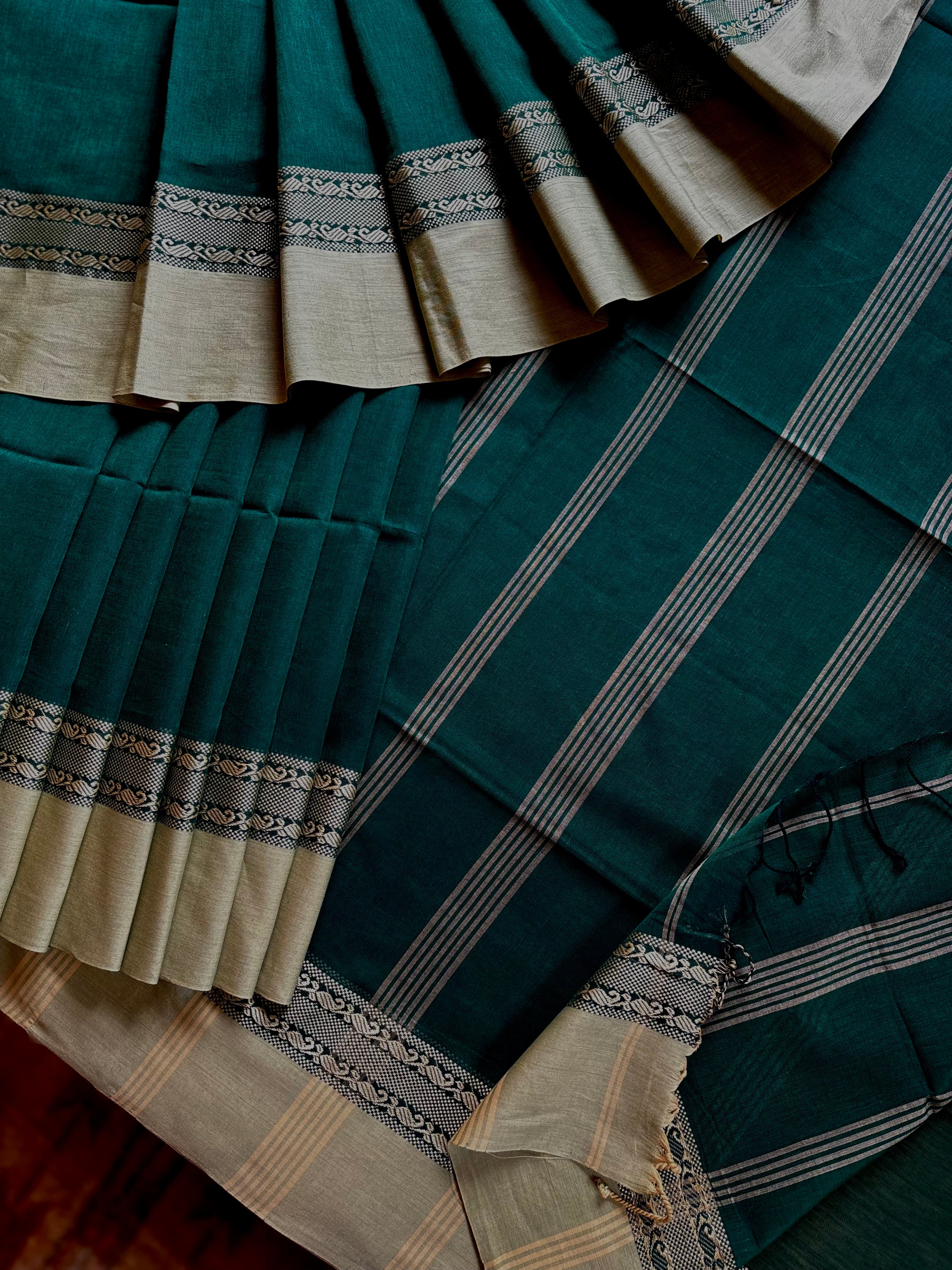 Handwoven Dark Green Colour Phulia Cotton Saree