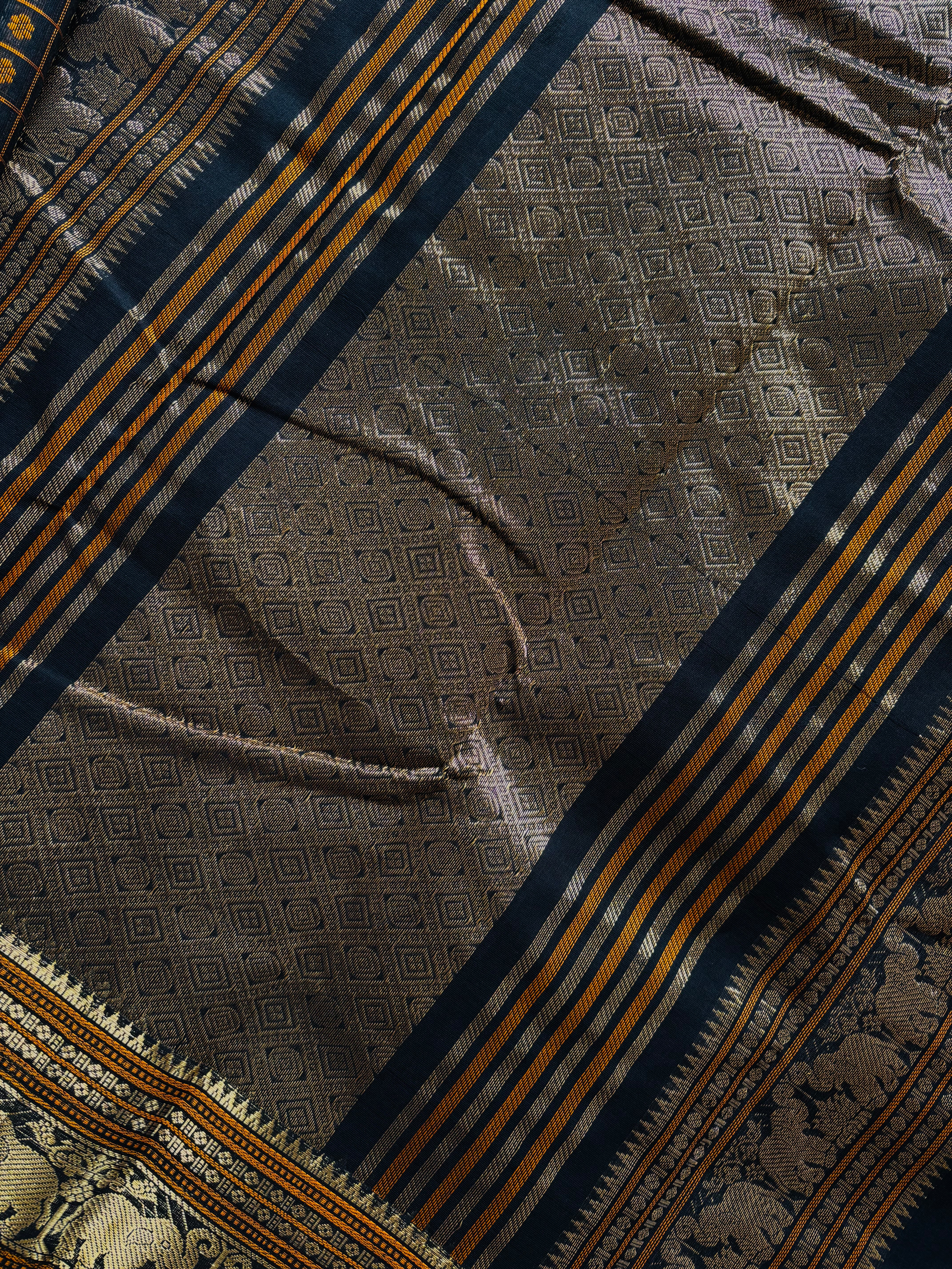 Handwoven Black Colour Kanchipuram Cotton Aayirum Butta Saree