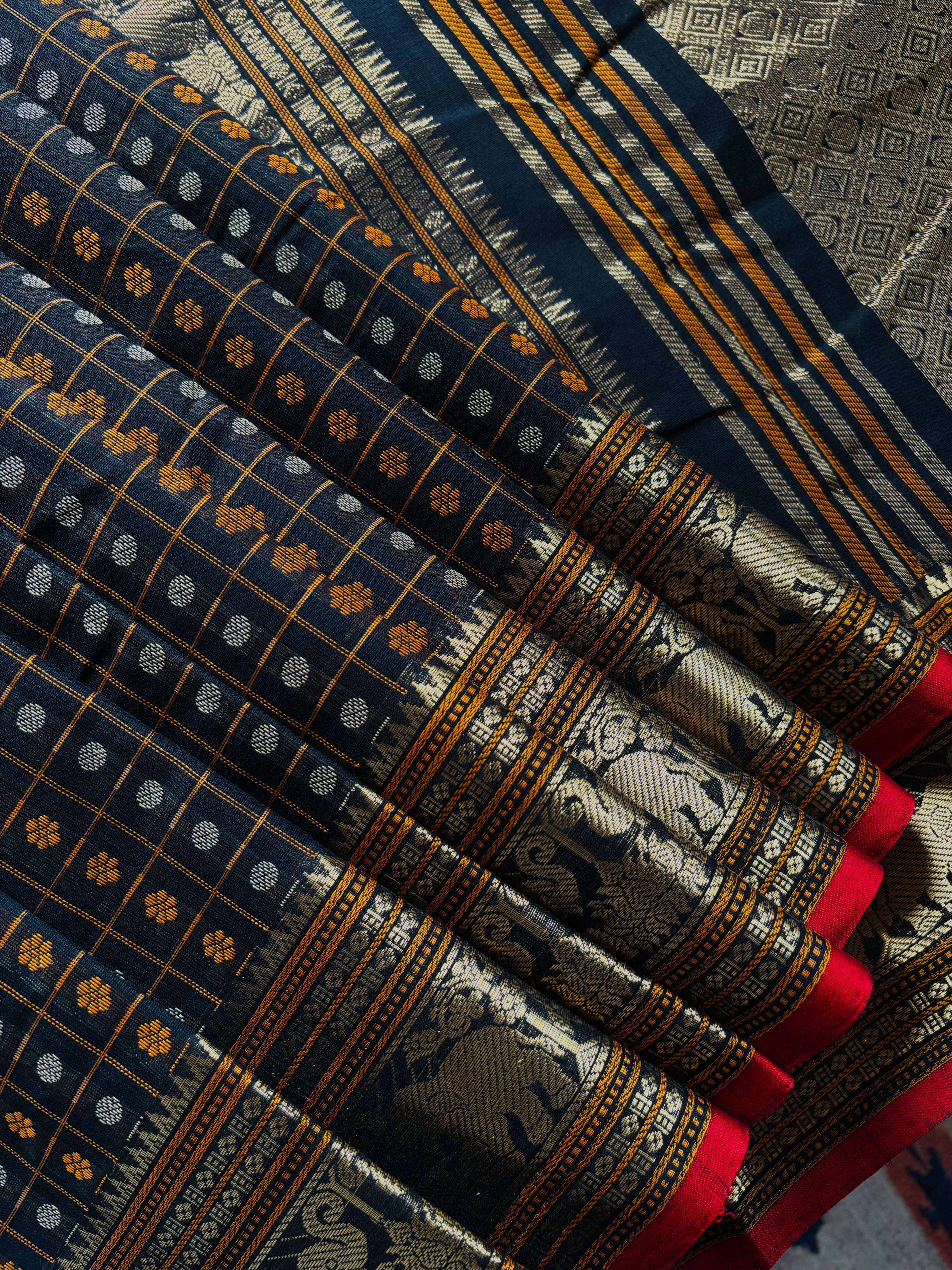 Handwoven Black Colour Kanchipuram Cotton Aayirum Butta Saree