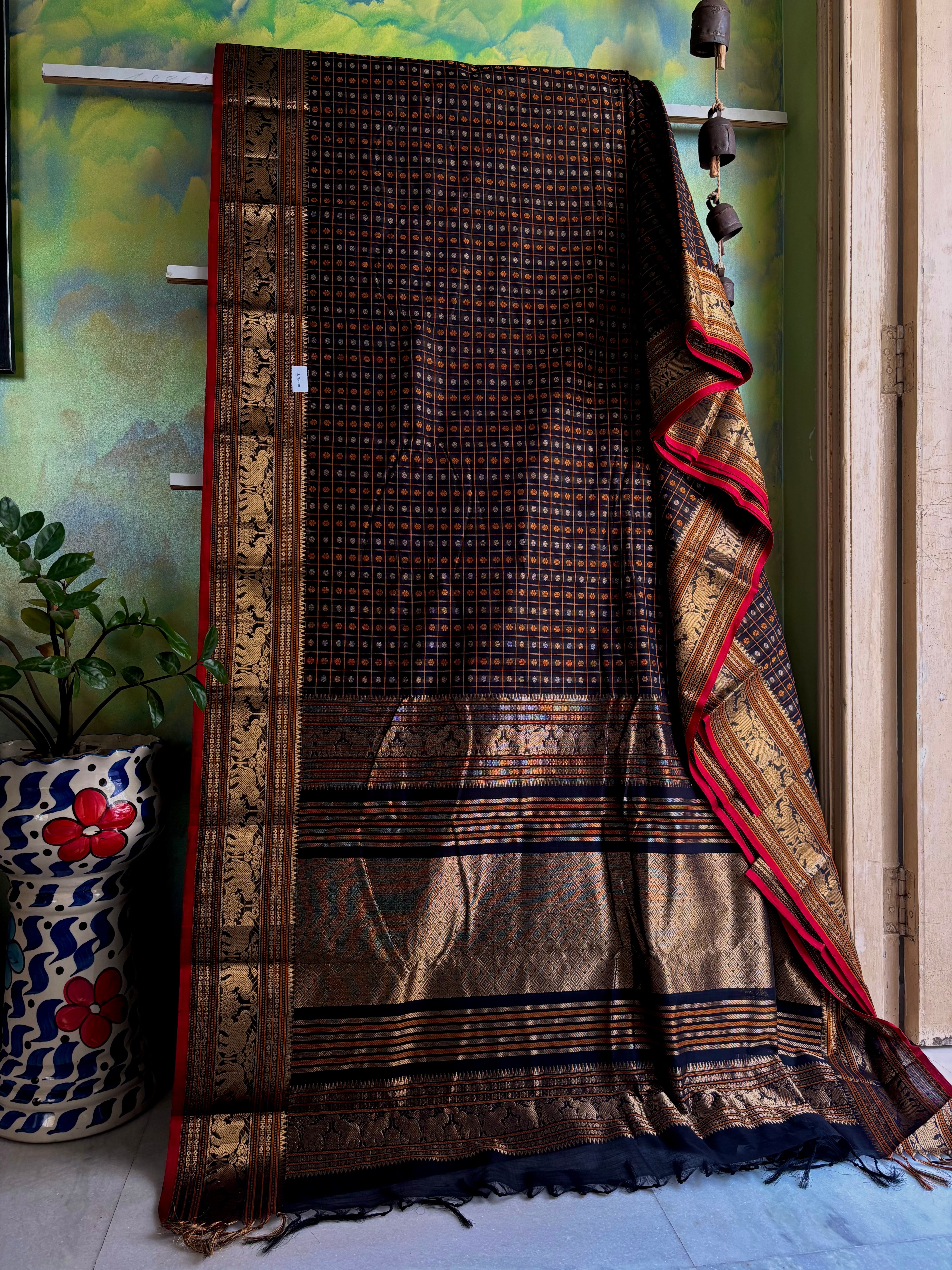 Handwoven Black Colour Kanchipuram Cotton Aayirum Butta Saree
