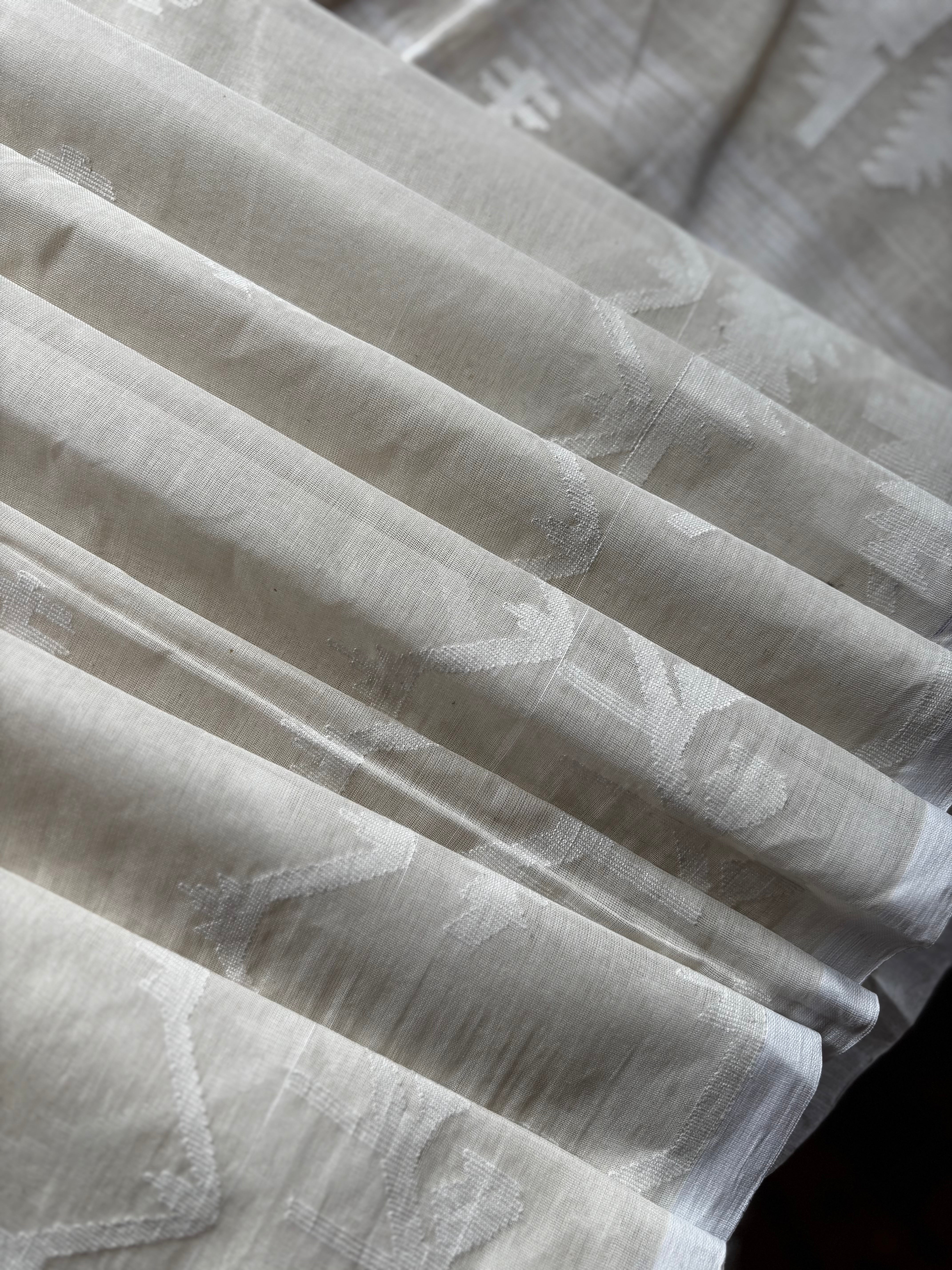 Handwoven Ivory Colour Cotton Jamdani Saree