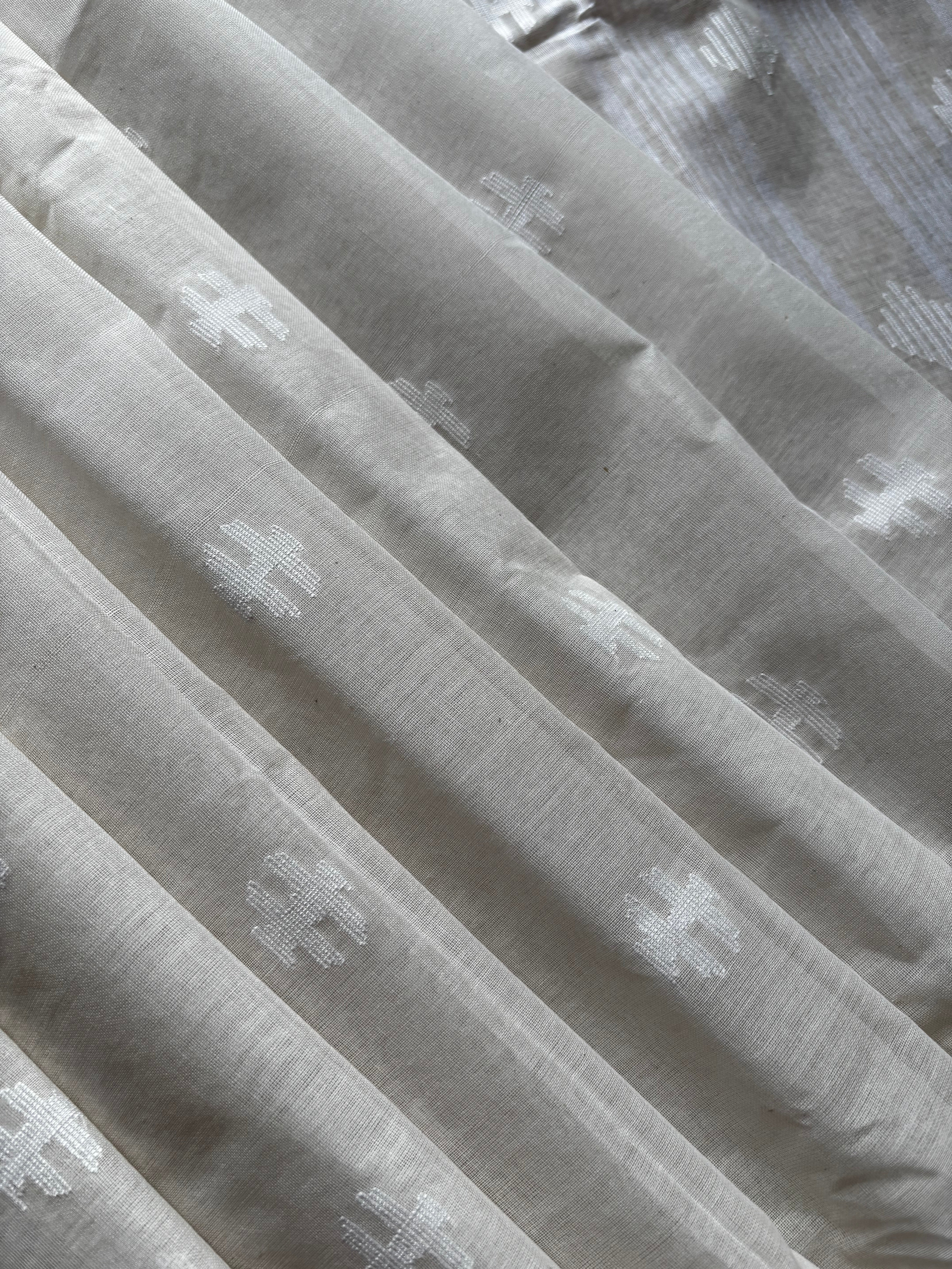 Handwoven Ivory Colour Cotton Jamdani Saree