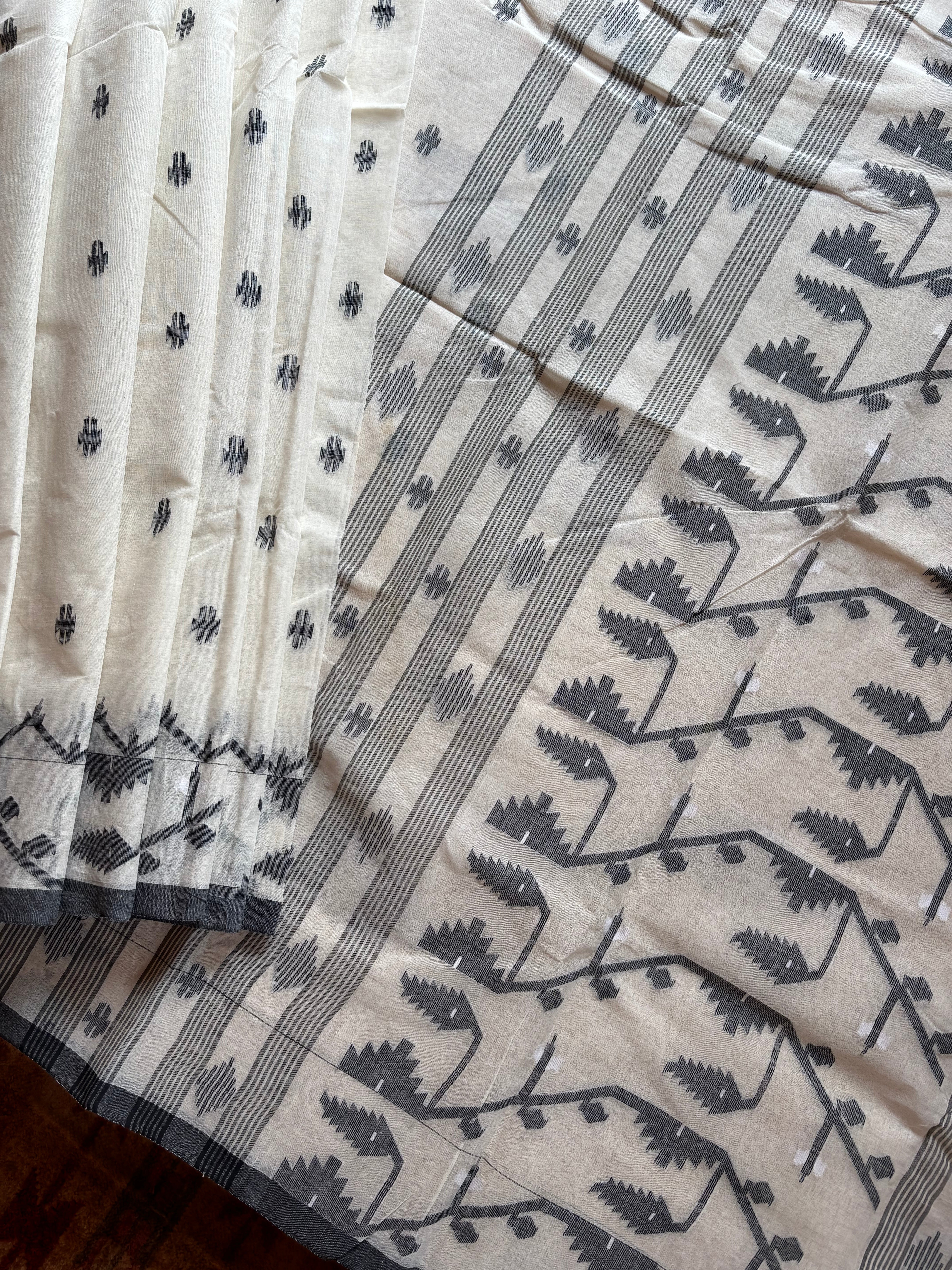 Handwoven White Black Cotton Jamdani Saree