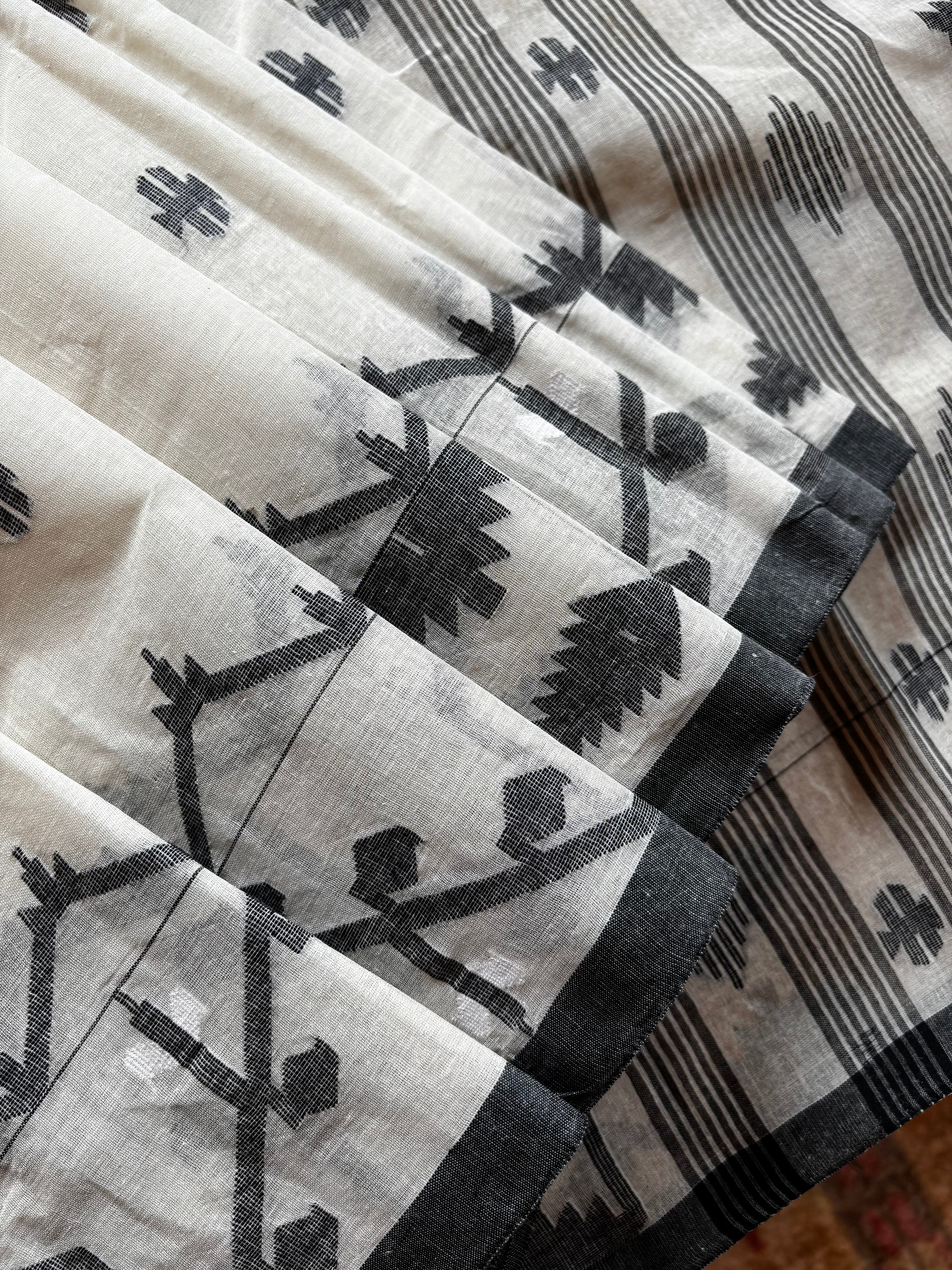 Handwoven White Black Cotton Jamdani Saree