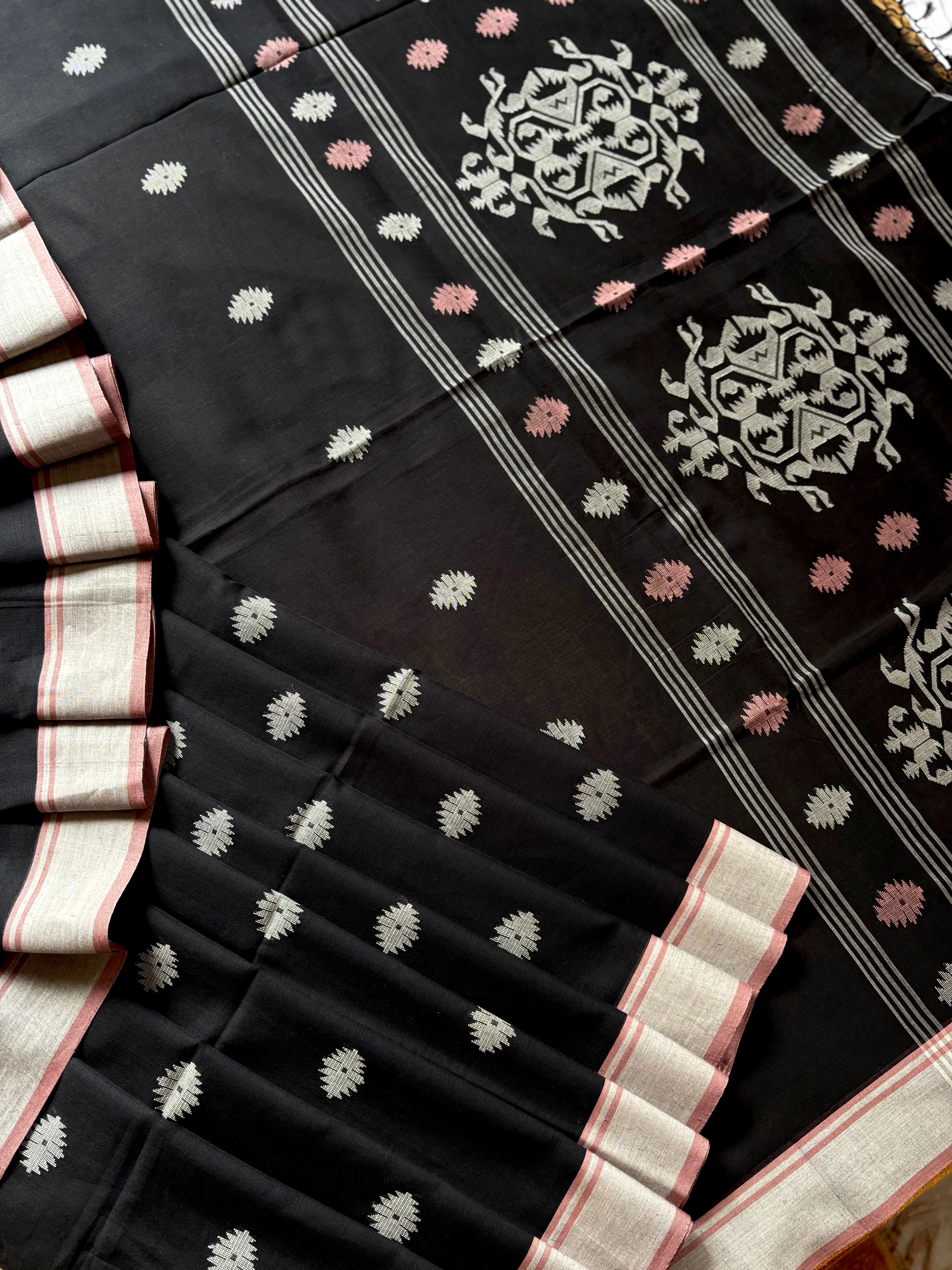 Handwoven Black Colour Cotton Jamdani Saree