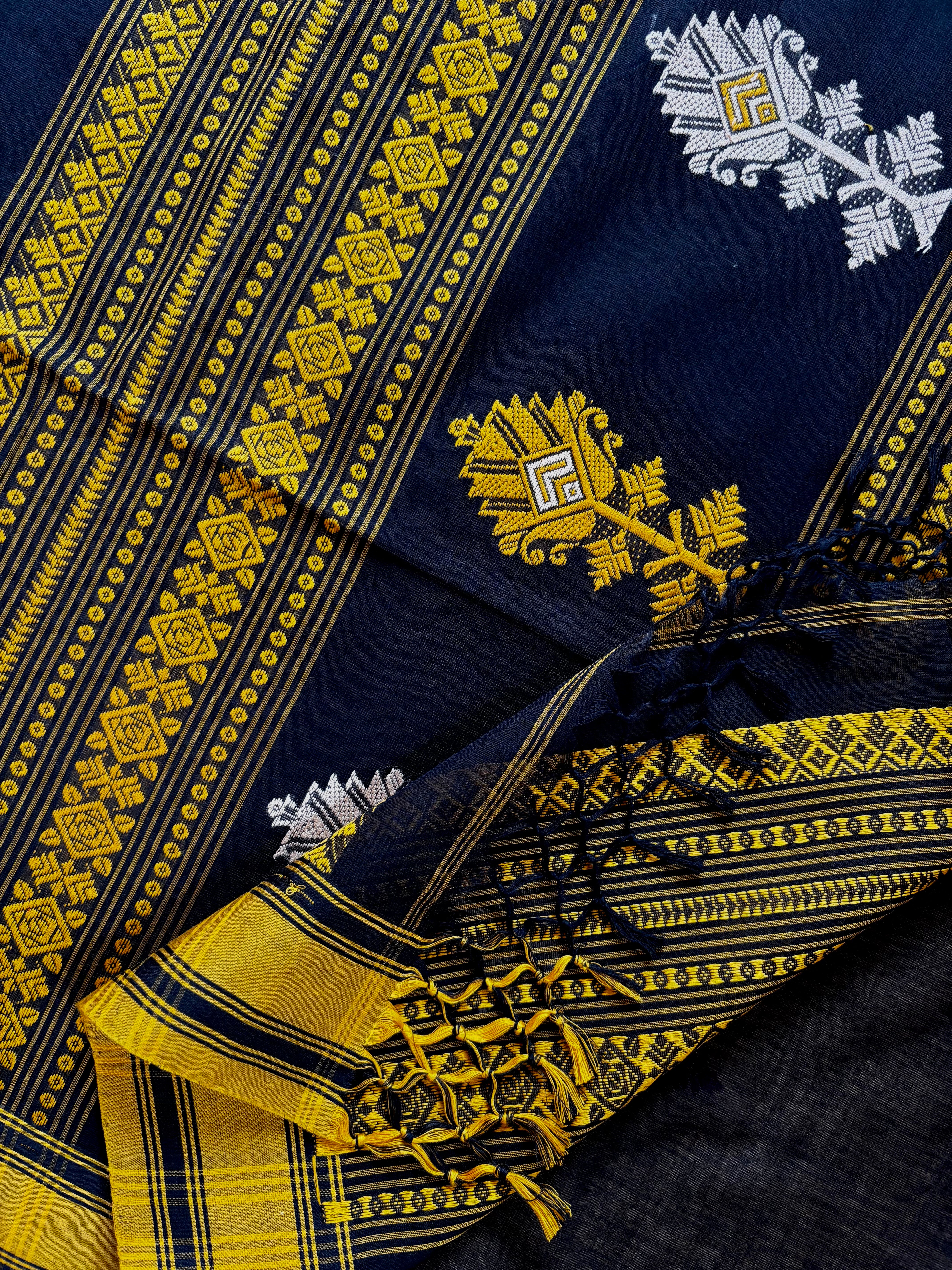 Handwoven Black Colour Phulia Cotton Saree