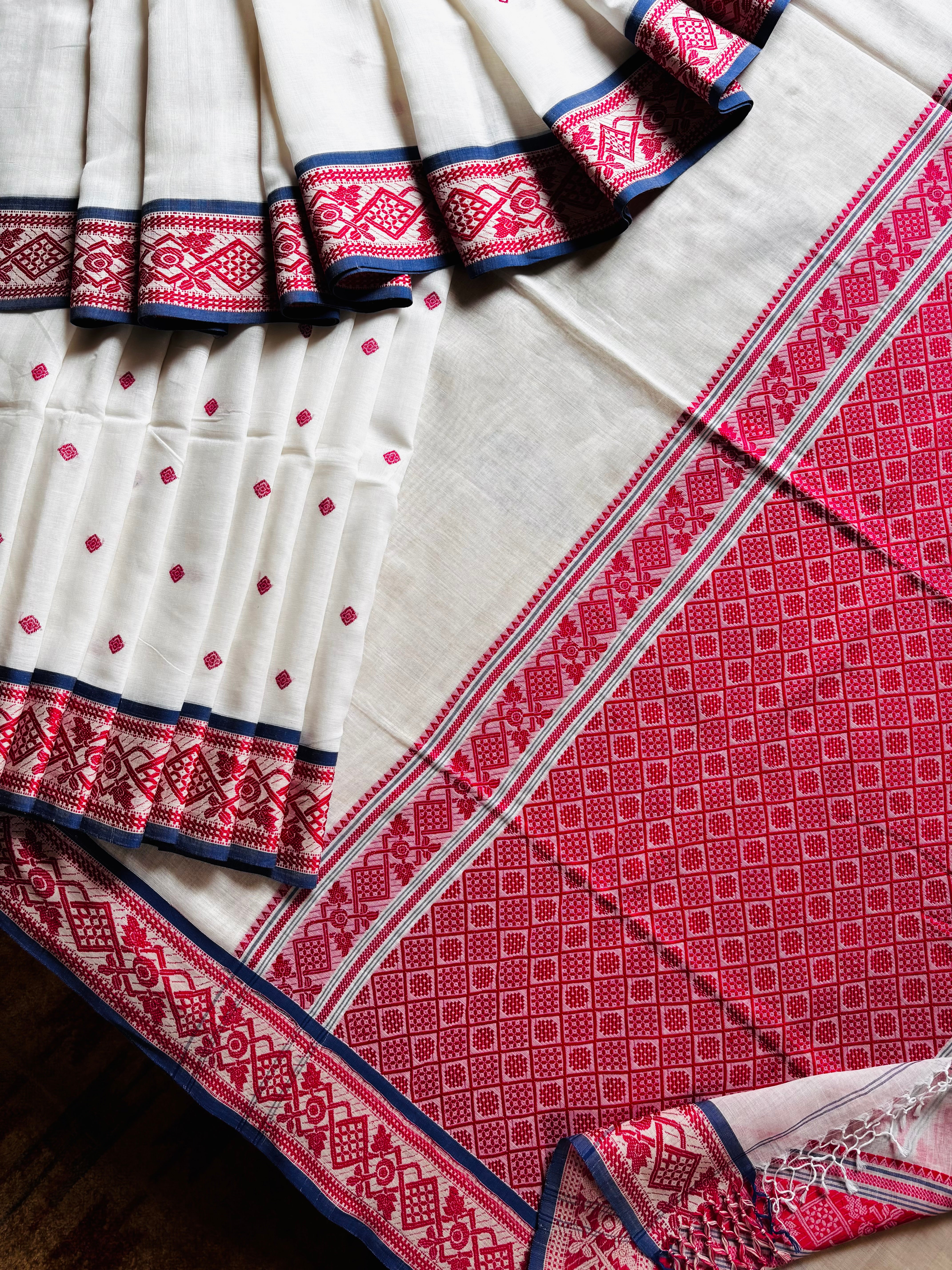 Handwoven White Pink Phulia Cotton Saree