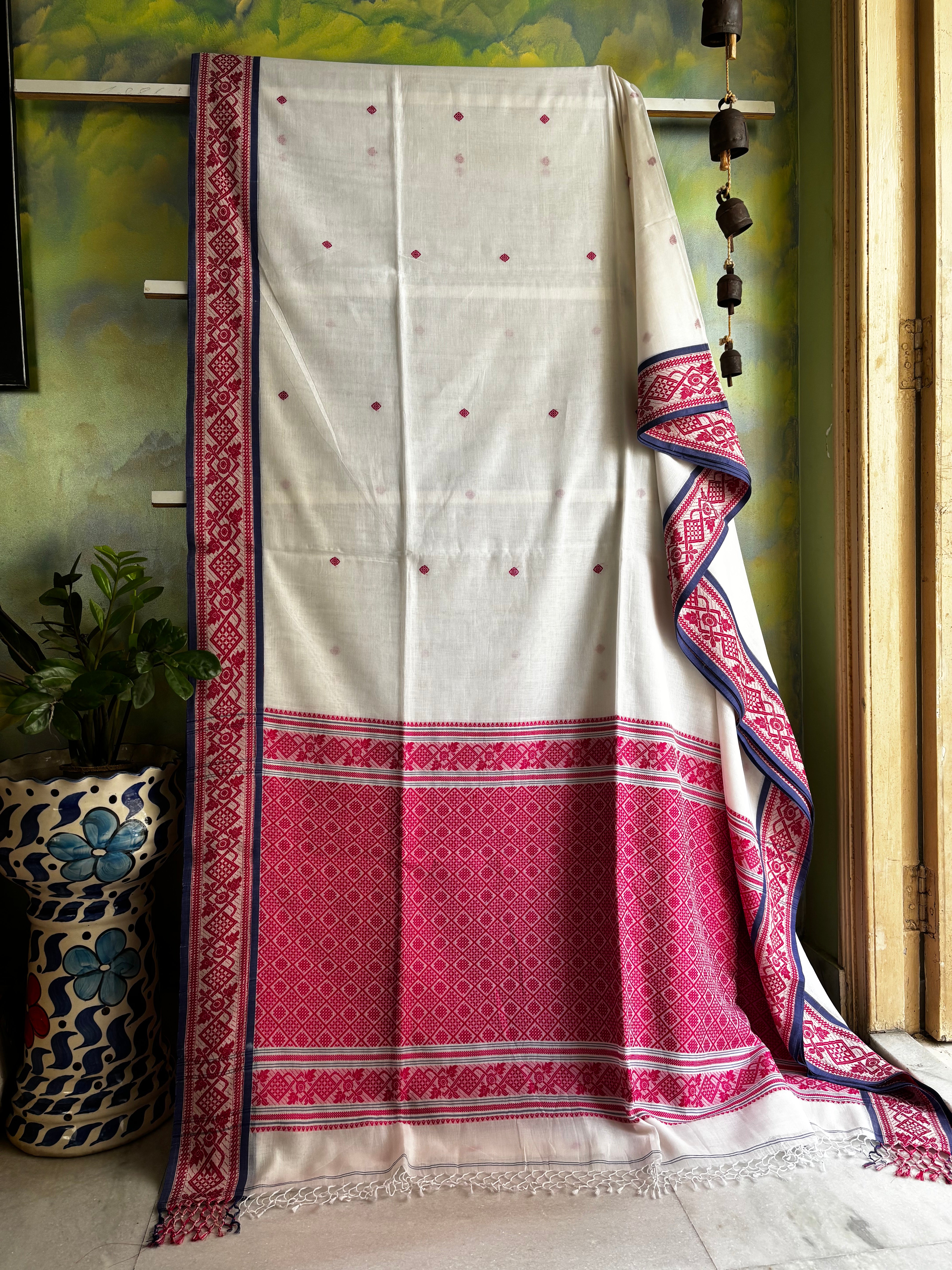 Handwoven White Pink Phulia Cotton Saree
